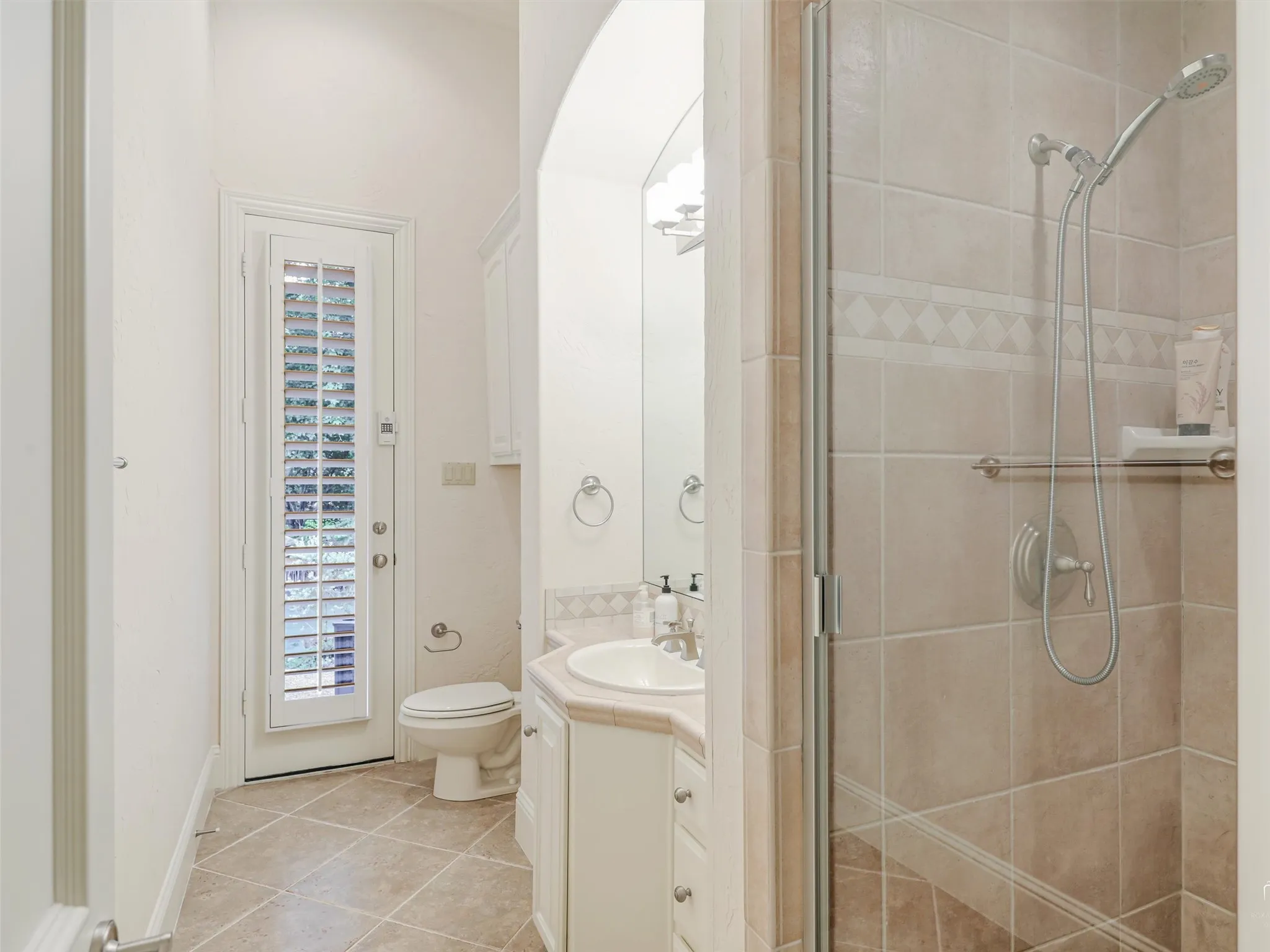 Single Family Residence For Sale in Collin County , 1201 Pecan Hollow Trail, Mc Kinney, Texas 75072, 5 Bedroom, 5 Bathroom, 3 Garage spaces, 5,375 Sqft, built in 2001, mls#21281510, Real Estate Agent in Mc Kinney, Homes For Sale in Collin county, Homes For Sale in Mc Kinney, Realtor in Mc Kinney Texas, Real Estate Brokerage Independent Realty Texas, Luminita Cordes Realtor
