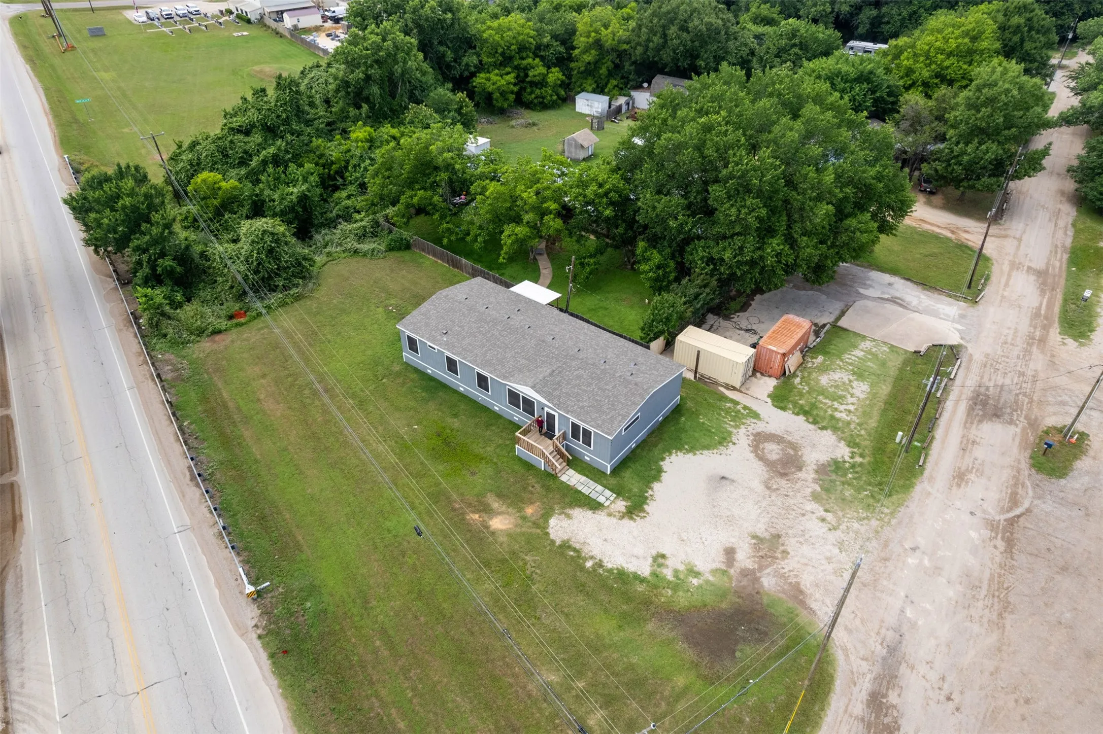Mobile Home For Sale in Tarrant County , 101 Syble Jean Drive, Burleson, Texas 76028, 4 Bedrooms, 2 Bathrooms, Garage spaces, 1,292 Sqft, built in 1997, Price $299,900, mls#21277507, Real Estate Agent in Burleson, Homes For Sale in Tarrant county, Homes For Sale in Burleson, Realtor in Burleson Texas, Real Estate Brokerage Independent Realty Texas, Luminita Cordes Realtor