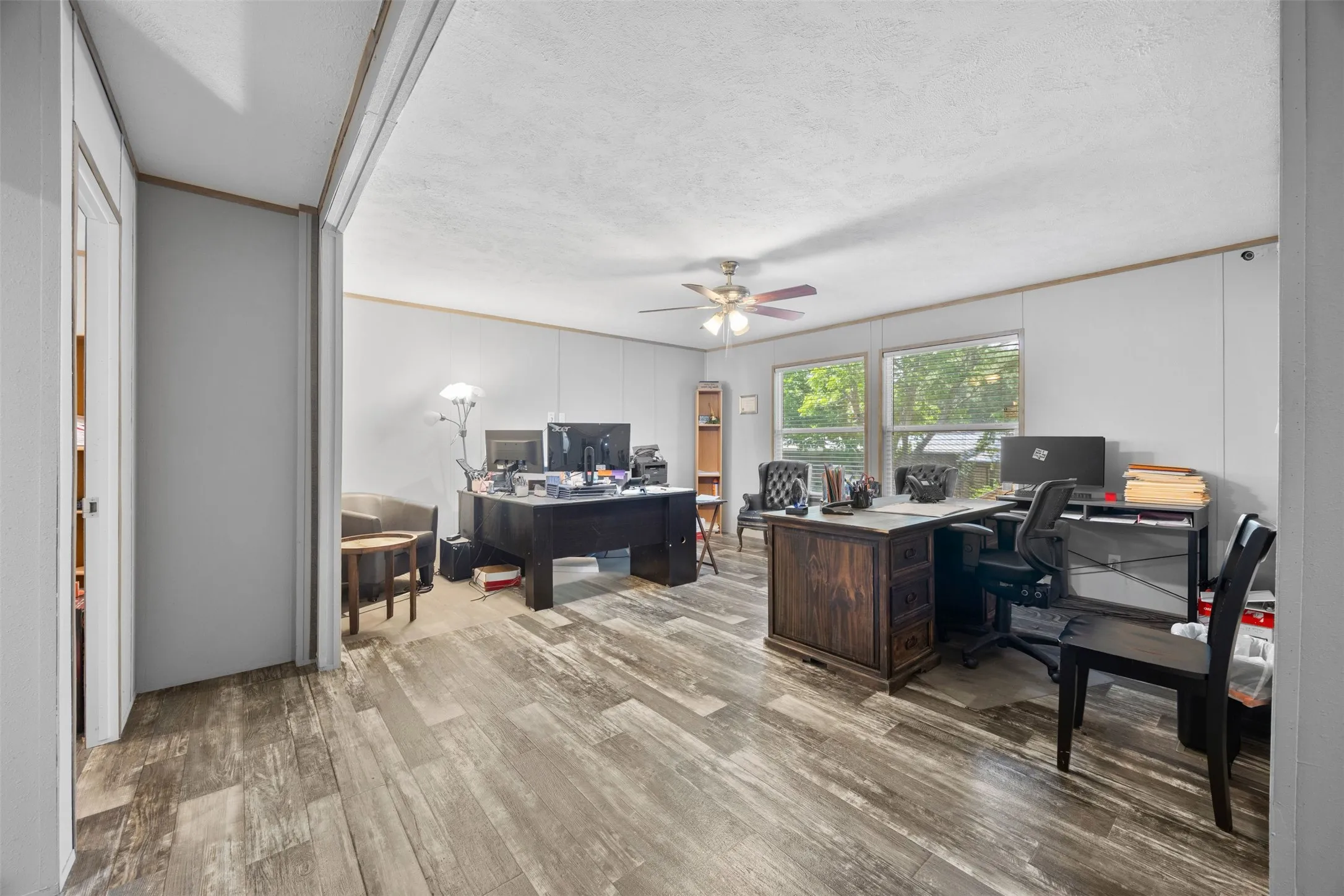 Mobile Home For Sale in Tarrant County , 101 Syble Jean Drive, Burleson, Texas 76028, 4 Bedrooms, 2 Bathrooms, Garage spaces, 1,292 Sqft, built in 1997, Price $299,900, mls#21277507, Real Estate Agent in Burleson, Homes For Sale in Tarrant county, Homes For Sale in Burleson, Realtor in Burleson Texas, Real Estate Brokerage Independent Realty Texas, Luminita Cordes Realtor