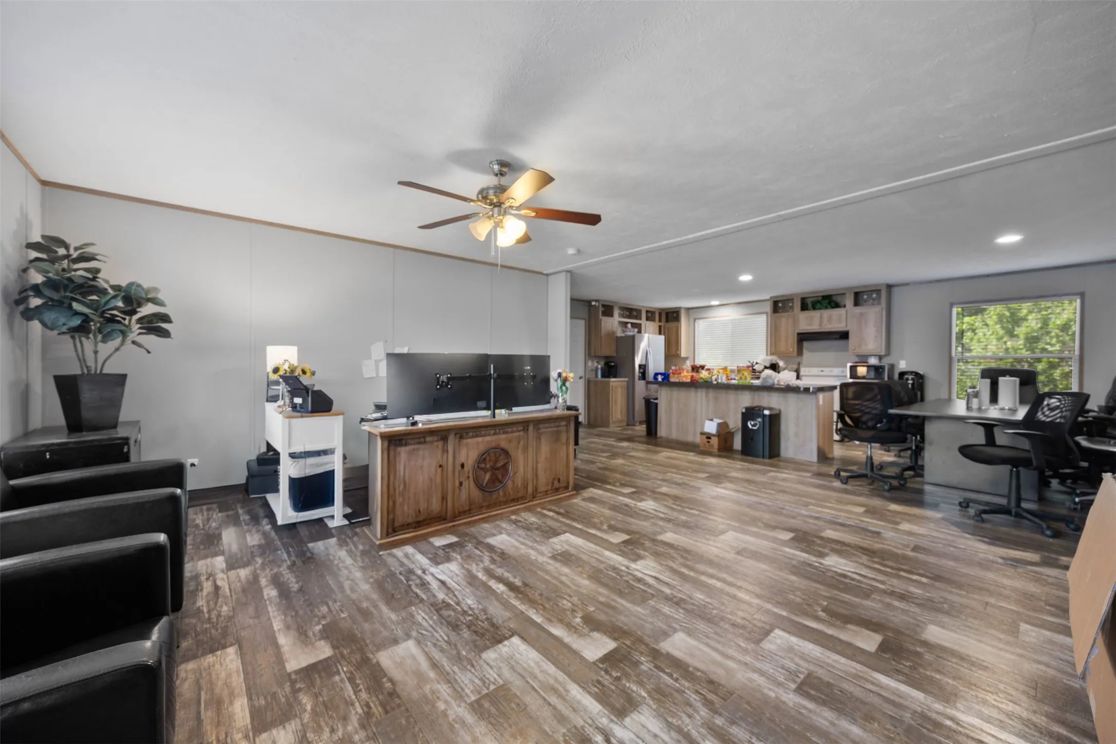 Mobile Home For Sale in Tarrant County , 101 Syble Jean Drive, Burleson, Texas 76028, 4 Bedrooms, 2 Bathrooms, Garage spaces, 1,292 Sqft, built in 1997, Price $299,900, mls#21277507, Real Estate Agent in Burleson, Homes For Sale in Tarrant county, Homes For Sale in Burleson, Realtor in Burleson Texas, Real Estate Brokerage Independent Realty Texas, Luminita Cordes Realtor