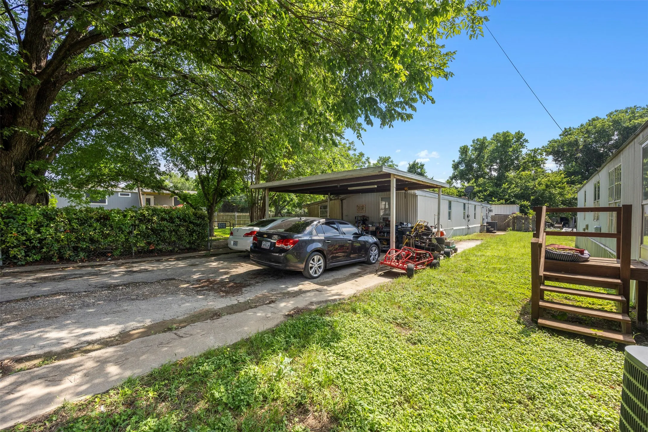 Mobile Home For Sale in Tarrant County , 103 Syble Jean Drive, Burleson, Texas 76028, 3 Bedrooms, 2 Bathrooms, Garage spaces, 1,056 Sqft, built in 1997, Price $199,999, mls#21277512, Real Estate Agent in Burleson, Homes For Sale in Tarrant county, Homes For Sale in Burleson, Realtor in Burleson Texas, Real Estate Brokerage Independent Realty Texas, Luminita Cordes Realtor