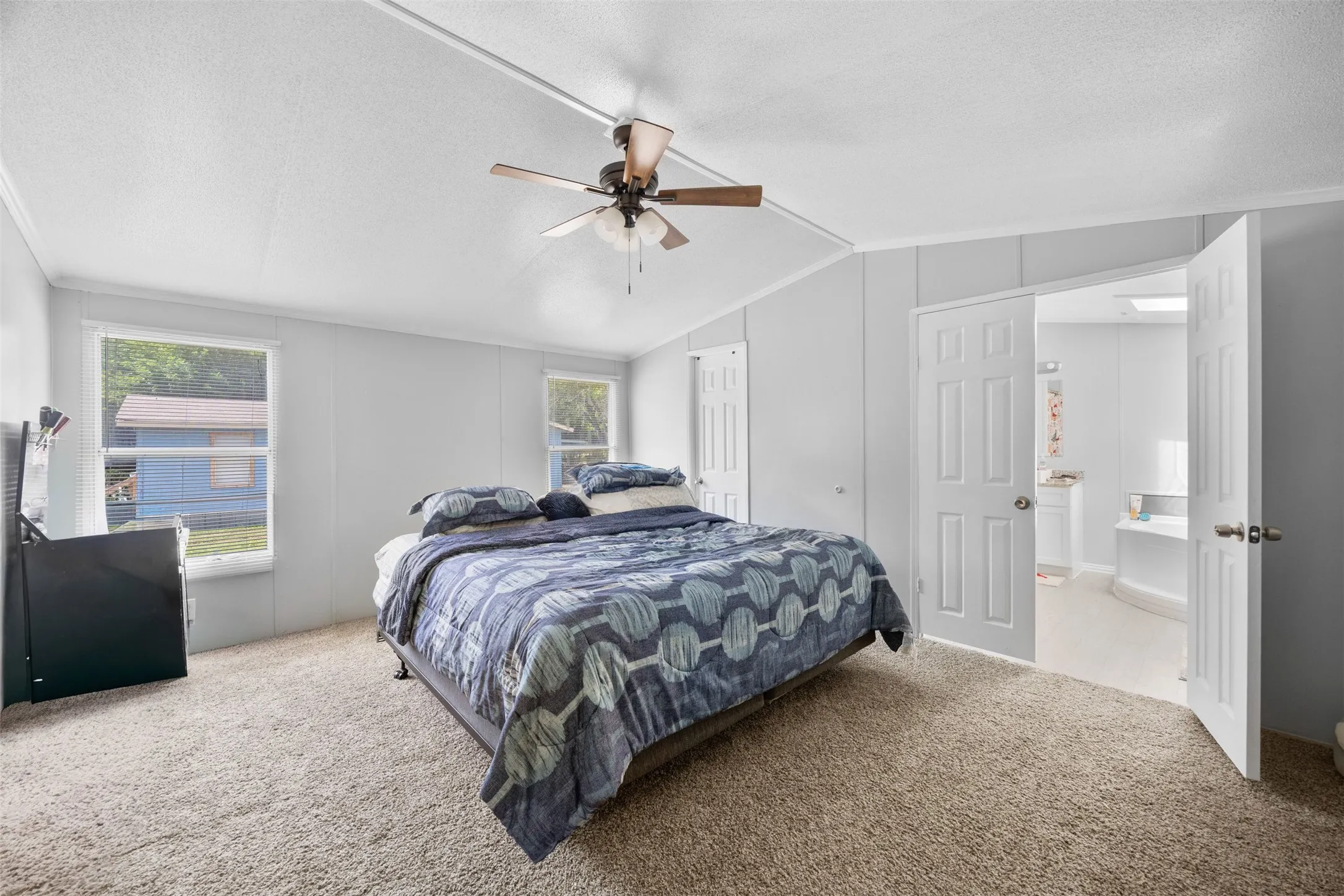 Mobile Home For Sale in Tarrant County , 105 Syble Jean Drive, Burleson, Texas 76028, 3 Bedrooms, 2 Bathrooms, Garage spaces, 1,292 Sqft, built in 1997, Price $199,999, mls#21277517, Real Estate Agent in Burleson, Homes For Sale in Tarrant county, Homes For Sale in Burleson, Realtor in Burleson Texas, Real Estate Brokerage Independent Realty Texas, Luminita Cordes Realtor