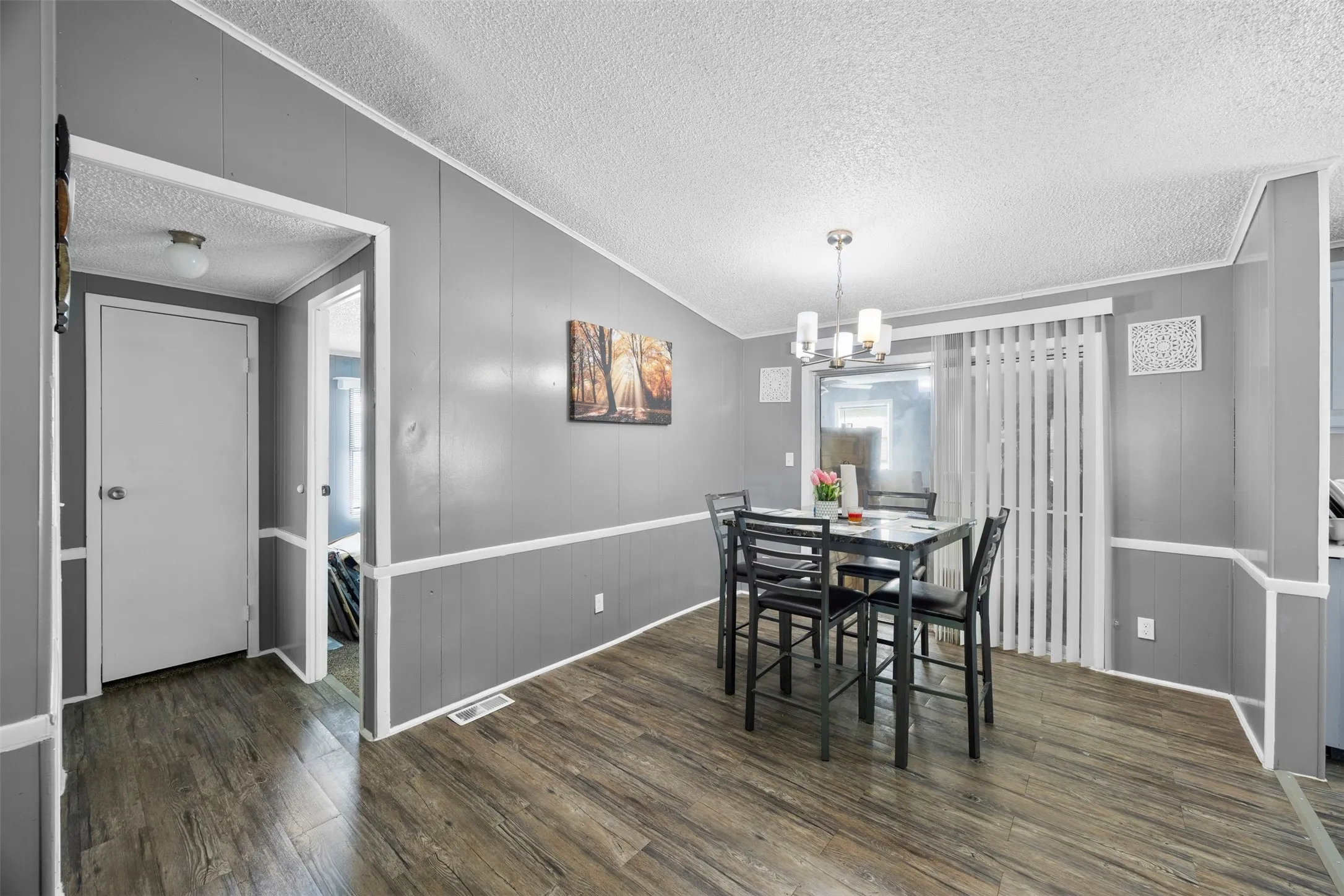 107 Syble Jean Dr