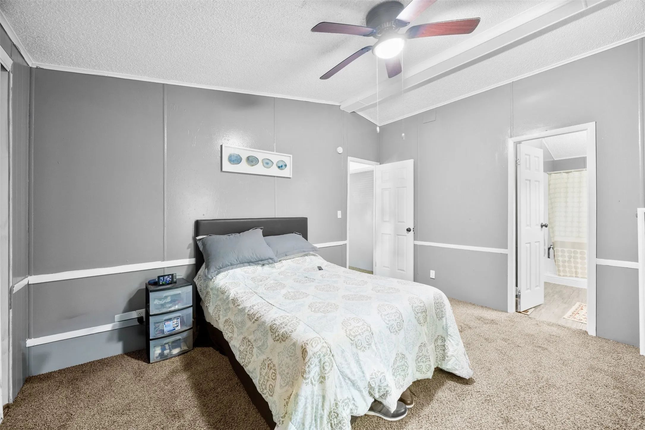 107 Syble Jean Dr