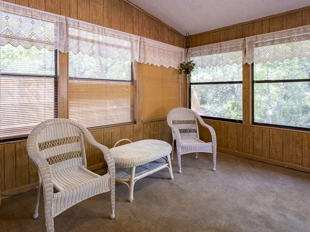 Single Family Residence For Rent in Hood County , 408 Heritage Trail, Granbury, Texas 76048, 3 Bedroom, 2 Bathroom, 2 Garage spaces, 1,635 Sqft, built in 1979, mls#21283261, Real Estate Agent in Granbury, Homes For Rent in Hood county, Homes For Rent in Granbury, Realtor in Granbury Texas, Real Estate Brokerage Independent Realty Texas, Luminita Cordes Realtor