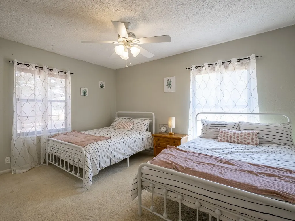 Single Family Residence For Rent in Hood County , 408 Heritage Trail, Granbury, Texas 76048, 3 Bedroom, 2 Bathroom, 2 Garage spaces, 1,635 Sqft, built in 1979, mls#21283261, Real Estate Agent in Granbury, Homes For Rent in Hood county, Homes For Rent in Granbury, Realtor in Granbury Texas, Real Estate Brokerage Independent Realty Texas, Luminita Cordes Realtor