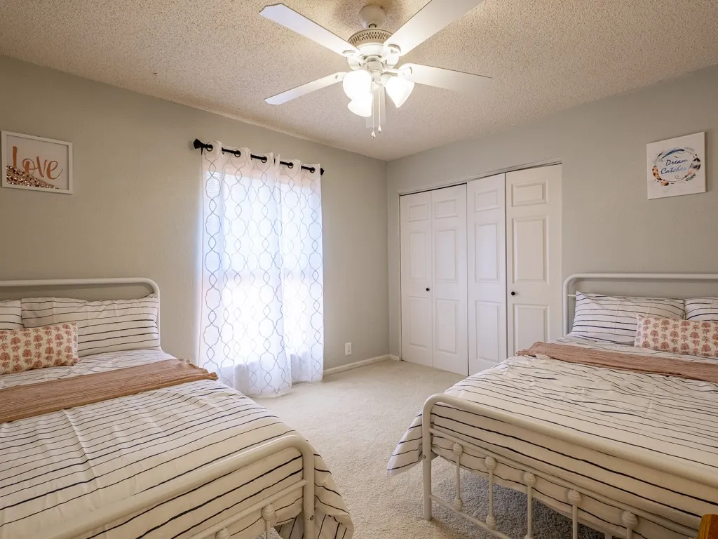 Single Family Residence For Rent in Hood County , 408 Heritage Trail, Granbury, Texas 76048, 3 Bedroom, 2 Bathroom, 2 Garage spaces, 1,635 Sqft, built in 1979, mls#21283261, Real Estate Agent in Granbury, Homes For Rent in Hood county, Homes For Rent in Granbury, Realtor in Granbury Texas, Real Estate Brokerage Independent Realty Texas, Luminita Cordes Realtor