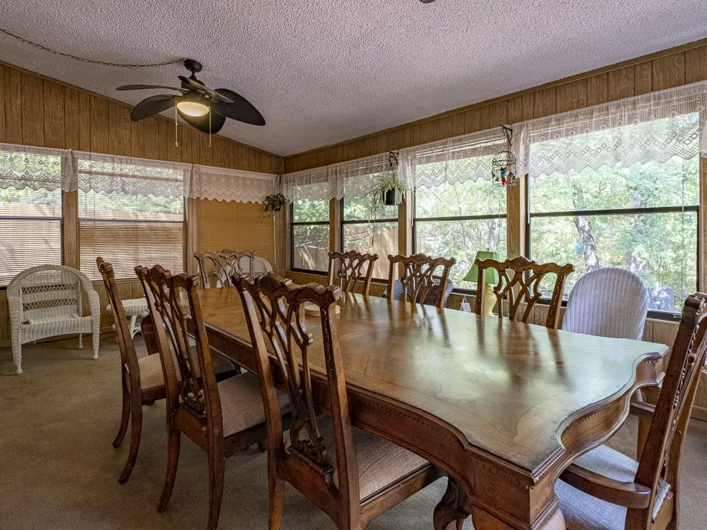 Single Family Residence For Rent in Hood County , 408 Heritage Trail, Granbury, Texas 76048, 3 Bedroom, 2 Bathroom, 2 Garage spaces, 1,635 Sqft, built in 1979, mls#21283261, Real Estate Agent in Granbury, Homes For Rent in Hood county, Homes For Rent in Granbury, Realtor in Granbury Texas, Real Estate Brokerage Independent Realty Texas, Luminita Cordes Realtor