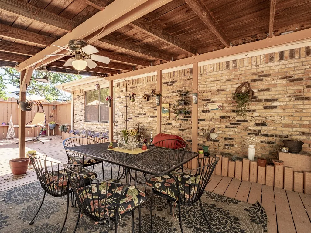 Single Family Residence For Rent in Hood County , 408 Heritage Trail, Granbury, Texas 76048, 3 Bedroom, 2 Bathroom, 2 Garage spaces, 1,635 Sqft, built in 1979, mls#21283261, Real Estate Agent in Granbury, Homes For Rent in Hood county, Homes For Rent in Granbury, Realtor in Granbury Texas, Real Estate Brokerage Independent Realty Texas, Luminita Cordes Realtor