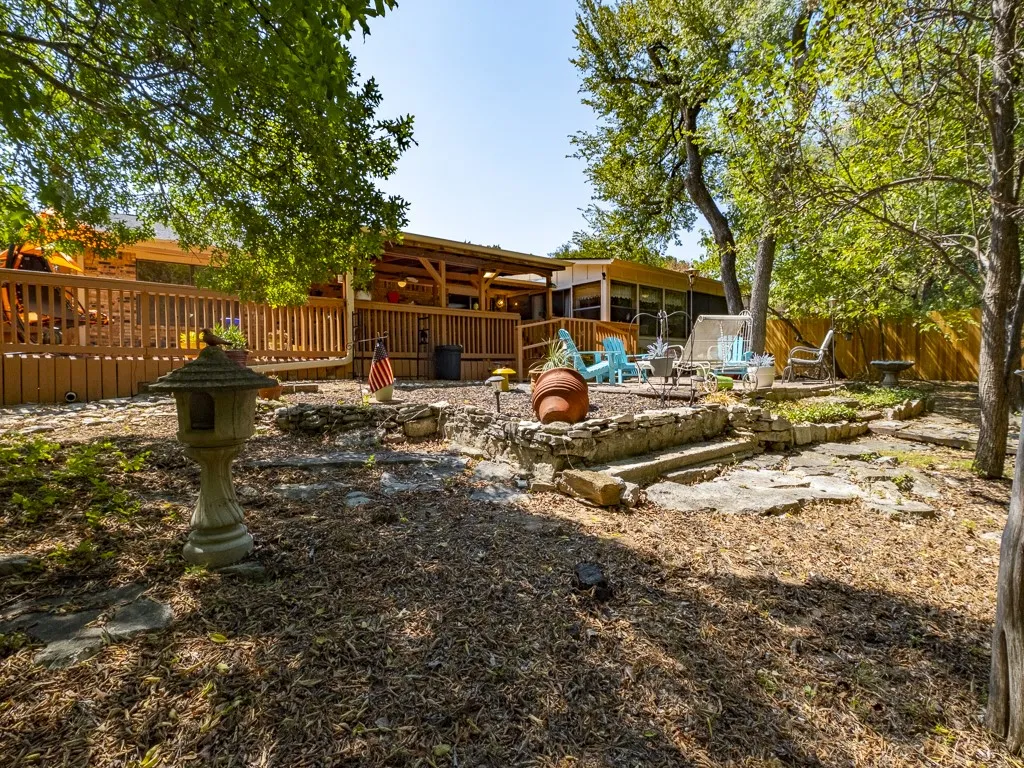 Single Family Residence For Rent in Hood County , 408 Heritage Trail, Granbury, Texas 76048, 3 Bedroom, 2 Bathroom, 2 Garage spaces, 1,635 Sqft, built in 1979, mls#21283261, Real Estate Agent in Granbury, Homes For Rent in Hood county, Homes For Rent in Granbury, Realtor in Granbury Texas, Real Estate Brokerage Independent Realty Texas, Luminita Cordes Realtor