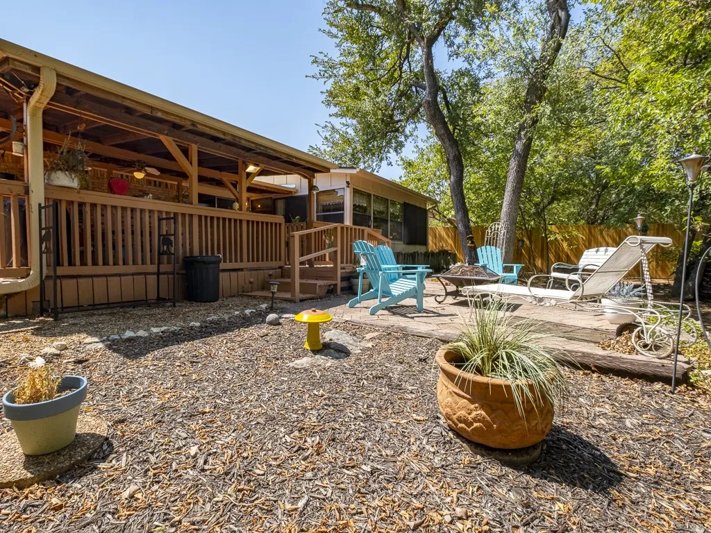 Single Family Residence For Rent in Hood County , 408 Heritage Trail, Granbury, Texas 76048, 3 Bedroom, 2 Bathroom, 2 Garage spaces, 1,635 Sqft, built in 1979, mls#21283261, Real Estate Agent in Granbury, Homes For Rent in Hood county, Homes For Rent in Granbury, Realtor in Granbury Texas, Real Estate Brokerage Independent Realty Texas, Luminita Cordes Realtor