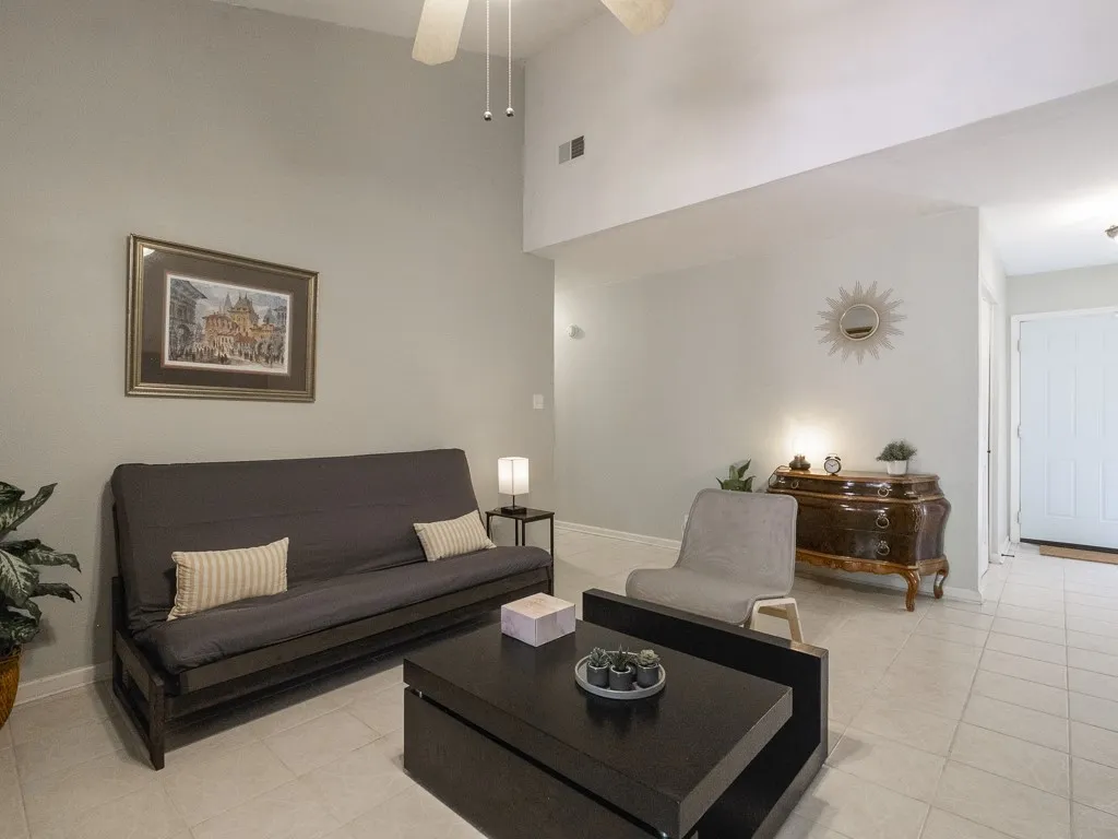 Single Family Residence For Rent in Hood County , 408 Heritage Trail, Granbury, Texas 76048, 3 Bedroom, 2 Bathroom, 2 Garage spaces, 1,635 Sqft, built in 1979, mls#21283261, Real Estate Agent in Granbury, Homes For Rent in Hood county, Homes For Rent in Granbury, Realtor in Granbury Texas, Real Estate Brokerage Independent Realty Texas, Luminita Cordes Realtor