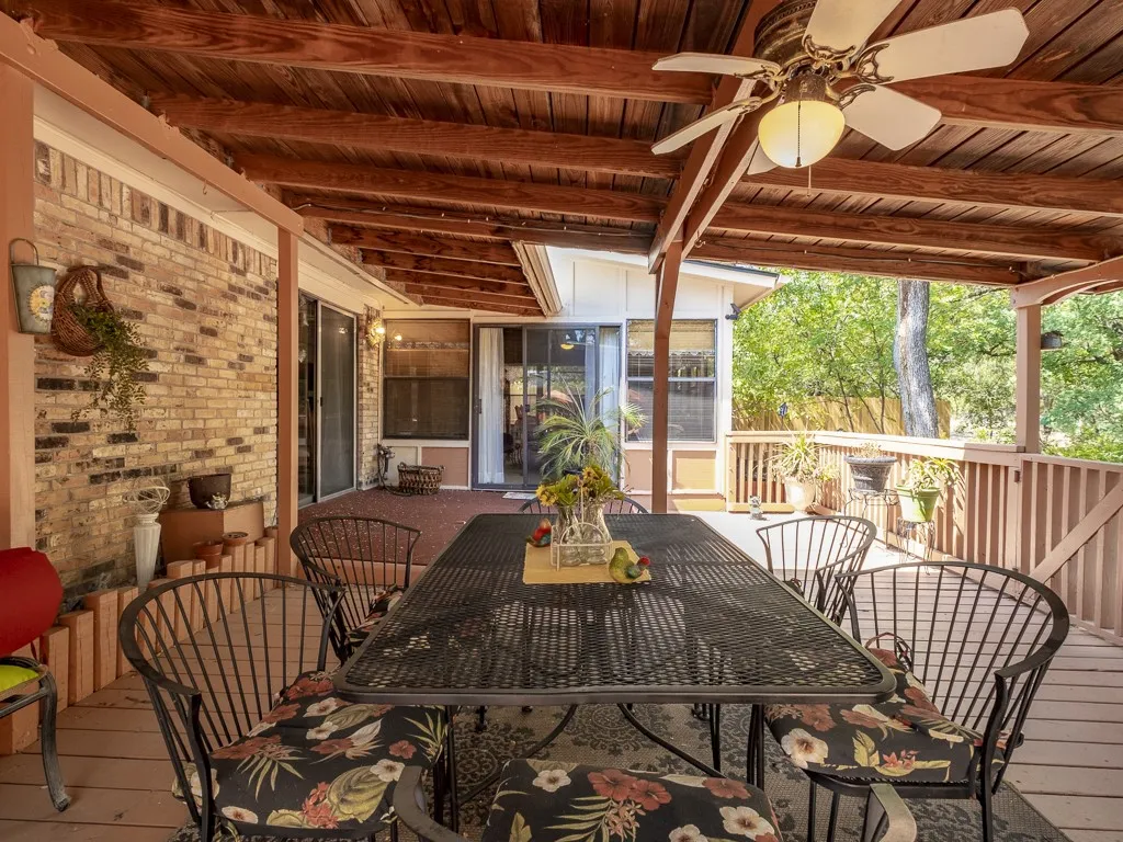 Single Family Residence For Rent in Hood County , 408 Heritage Trail, Granbury, Texas 76048, 3 Bedroom, 2 Bathroom, 2 Garage spaces, 1,635 Sqft, built in 1979, mls#21283261, Real Estate Agent in Granbury, Homes For Rent in Hood county, Homes For Rent in Granbury, Realtor in Granbury Texas, Real Estate Brokerage Independent Realty Texas, Luminita Cordes Realtor