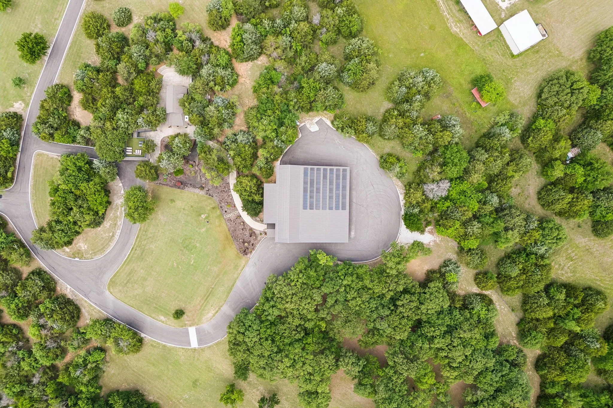 Single Family Residence For Sale in Cooke County , 1306 Morrow Road, Valley View, Texas 76272, 2 Bedrooms, 2 Bathrooms, Garage spaces, 3,999 Sqft, built in 2018, Price $2,800,000, mls#21283256, Real Estate Agent in Valley View, Homes For Sale in Cooke county, Homes For Sale in Valley View, Realtor in Valley View Texas, Real Estate Brokerage Independent Realty Texas, Luminita Cordes Realtor