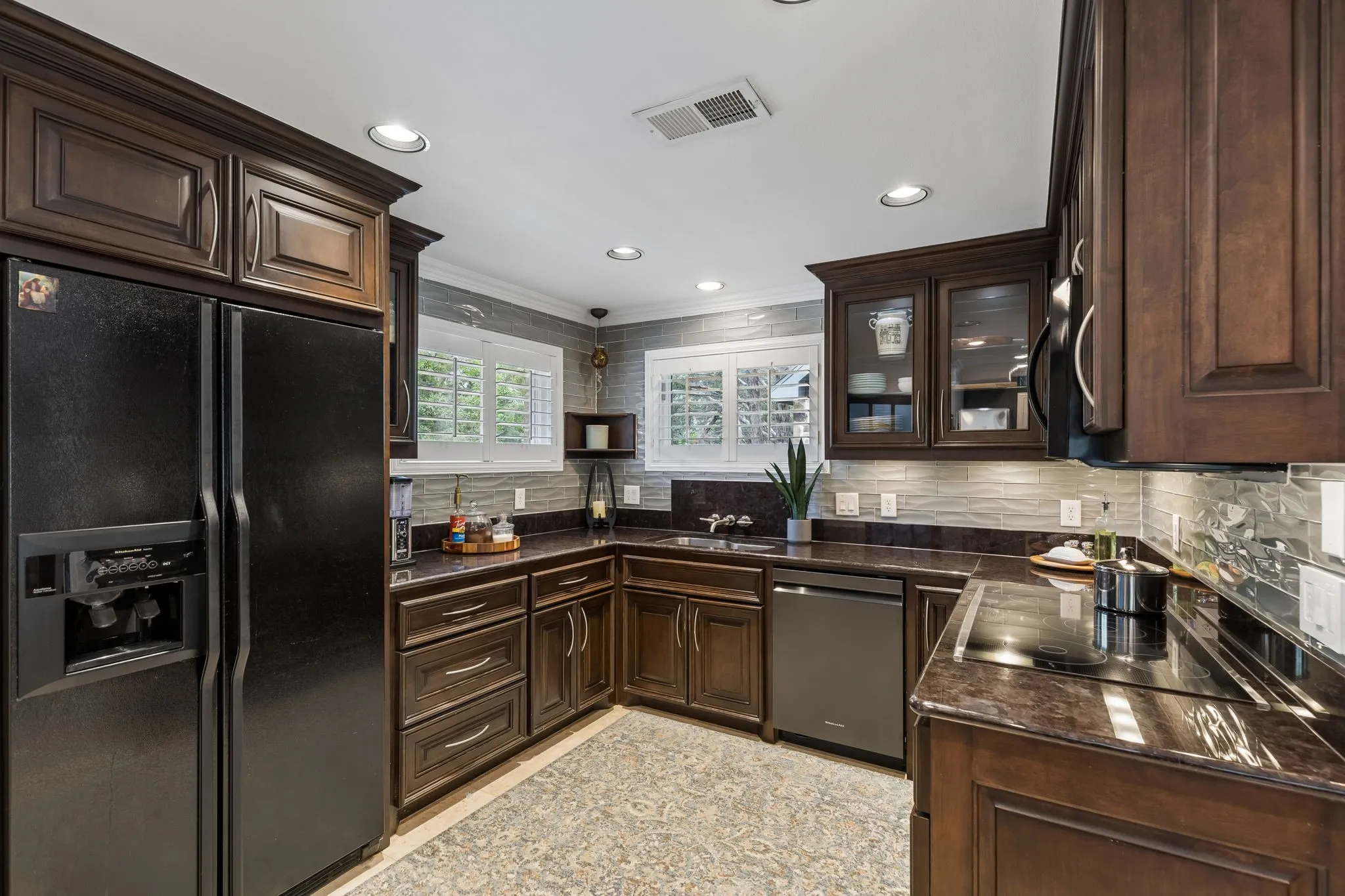 Single Family Residence For Sale in Cooke County , 1306 Morrow Road, Valley View, Texas 76272, 2 Bedrooms, 2 Bathrooms, Garage spaces, 3,999 Sqft, built in 2018, Price $2,800,000, mls#21283256, Real Estate Agent in Valley View, Homes For Sale in Cooke county, Homes For Sale in Valley View, Realtor in Valley View Texas, Real Estate Brokerage Independent Realty Texas, Luminita Cordes Realtor
