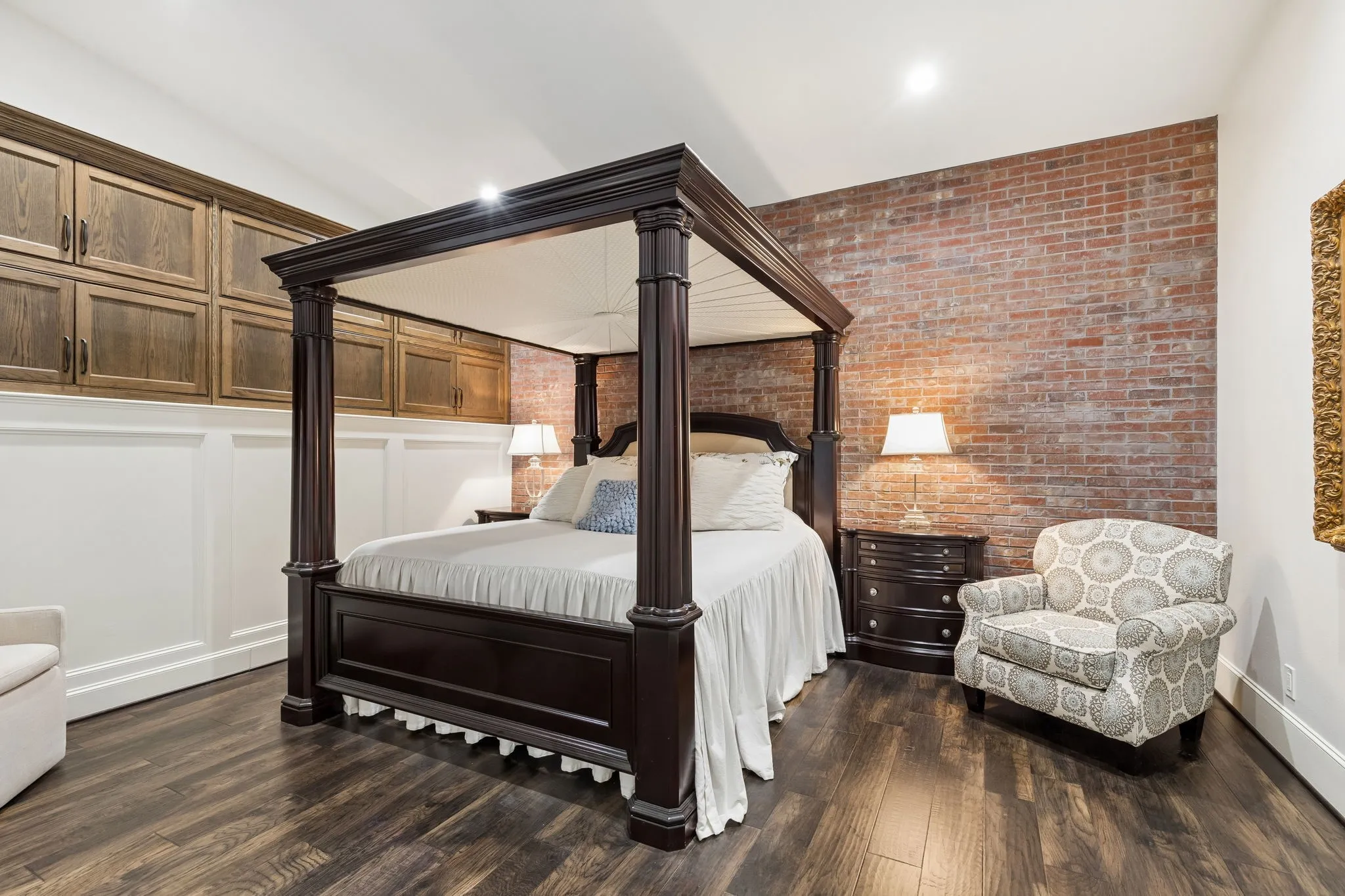 Single Family Residence For Sale in Cooke County , 1306 Morrow Road, Valley View, Texas 76272, 2 Bedrooms, 2 Bathrooms, Garage spaces, 3,999 Sqft, built in 2018, Price $2,800,000, mls#21283256, Real Estate Agent in Valley View, Homes For Sale in Cooke county, Homes For Sale in Valley View, Realtor in Valley View Texas, Real Estate Brokerage Independent Realty Texas, Luminita Cordes Realtor