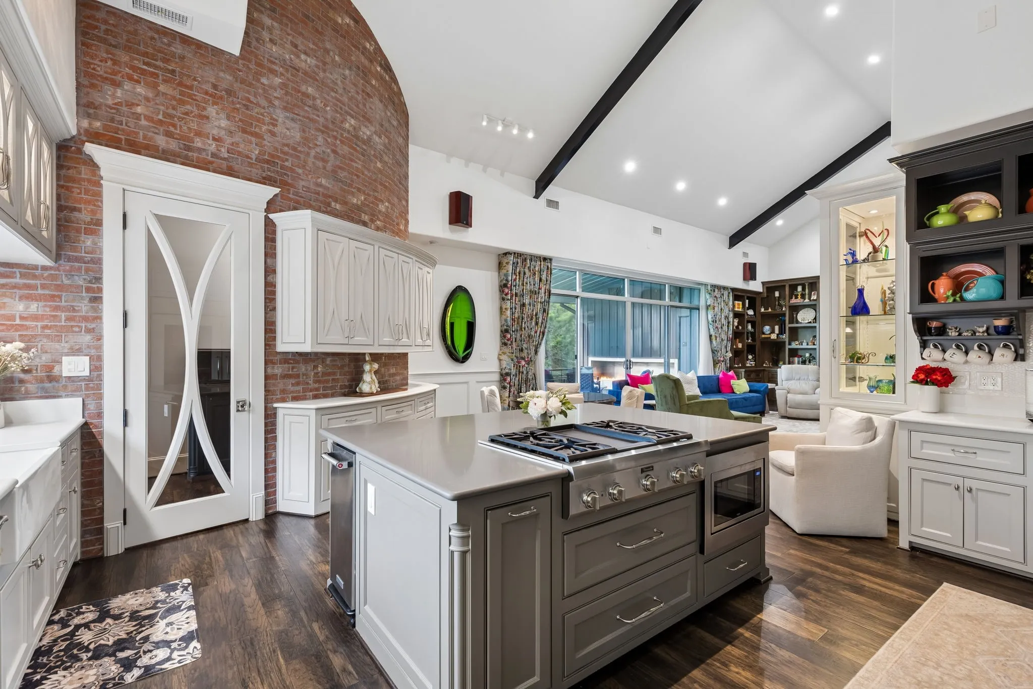 Single Family Residence For Sale in Cooke County , 1306 Morrow Road, Valley View, Texas 76272, 2 Bedrooms, 2 Bathrooms, Garage spaces, 3,999 Sqft, built in 2018, Price $2,800,000, mls#21283256, Real Estate Agent in Valley View, Homes For Sale in Cooke county, Homes For Sale in Valley View, Realtor in Valley View Texas, Real Estate Brokerage Independent Realty Texas, Luminita Cordes Realtor