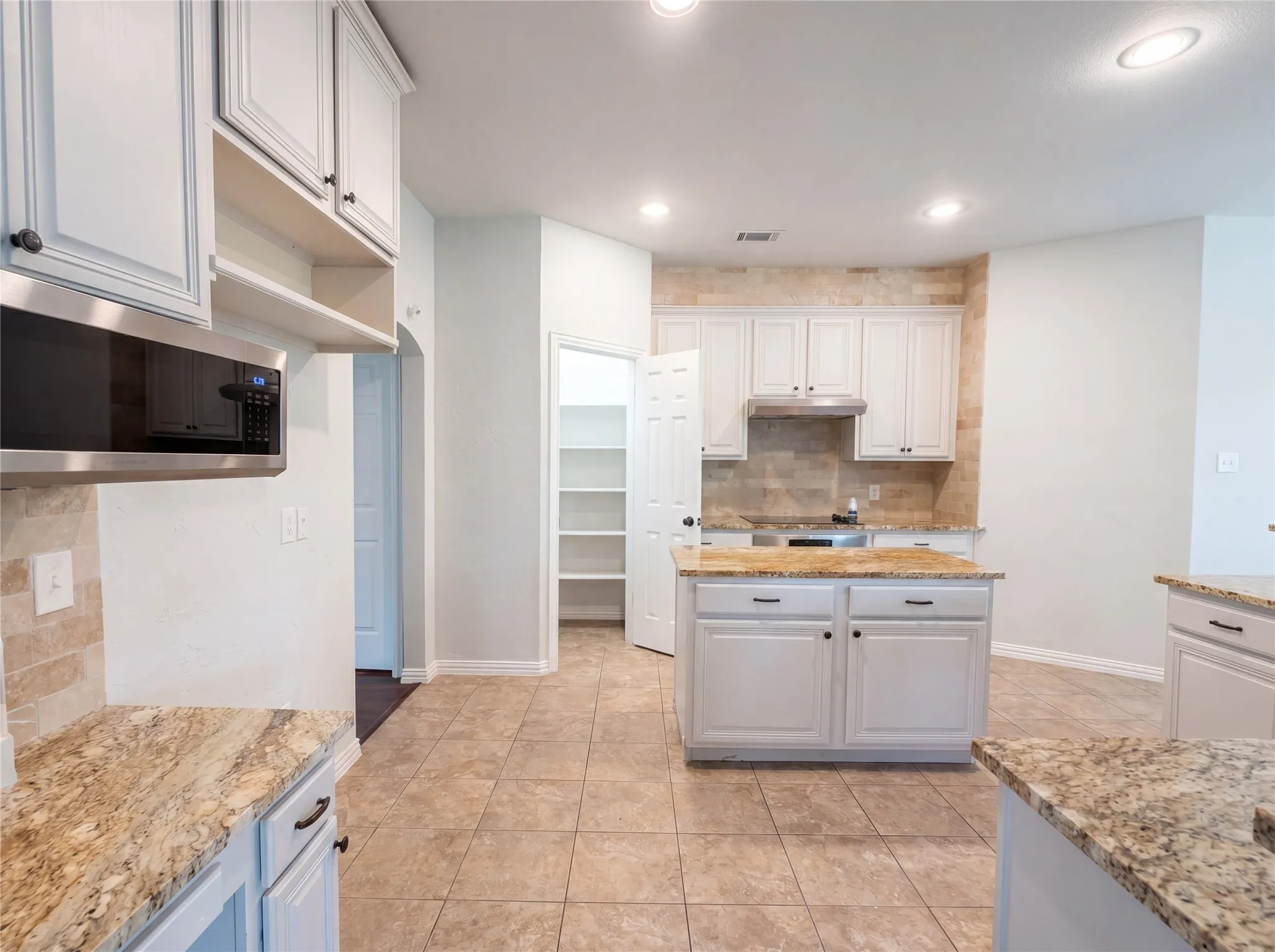 Single Family Residence For Sale in Collin County , 4536 Risinghill Drive, Plano, Texas 75024, 4 Bedroom, 4 Bathroom, 2 Garage spaces, 3,294 Sqft, built in 2000, mls#21283268, Real Estate Agent in Plano, Homes For Sale in Collin county, Homes For Sale in Plano, Realtor in Plano Texas, Real Estate Brokerage Independent Realty Texas, Luminita Cordes Realtor