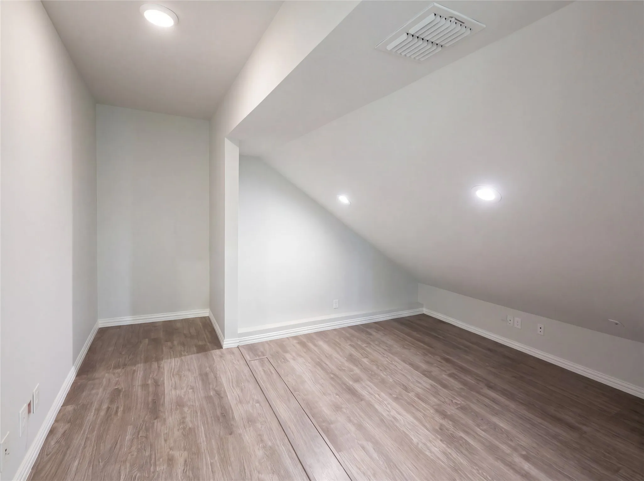 Single Family Residence For Sale in Collin County , 4536 Risinghill Drive, Plano, Texas 75024, 4 Bedroom, 4 Bathroom, 2 Garage spaces, 3,294 Sqft, built in 2000, mls#21283268, Real Estate Agent in Plano, Homes For Sale in Collin county, Homes For Sale in Plano, Realtor in Plano Texas, Real Estate Brokerage Independent Realty Texas, Luminita Cordes Realtor