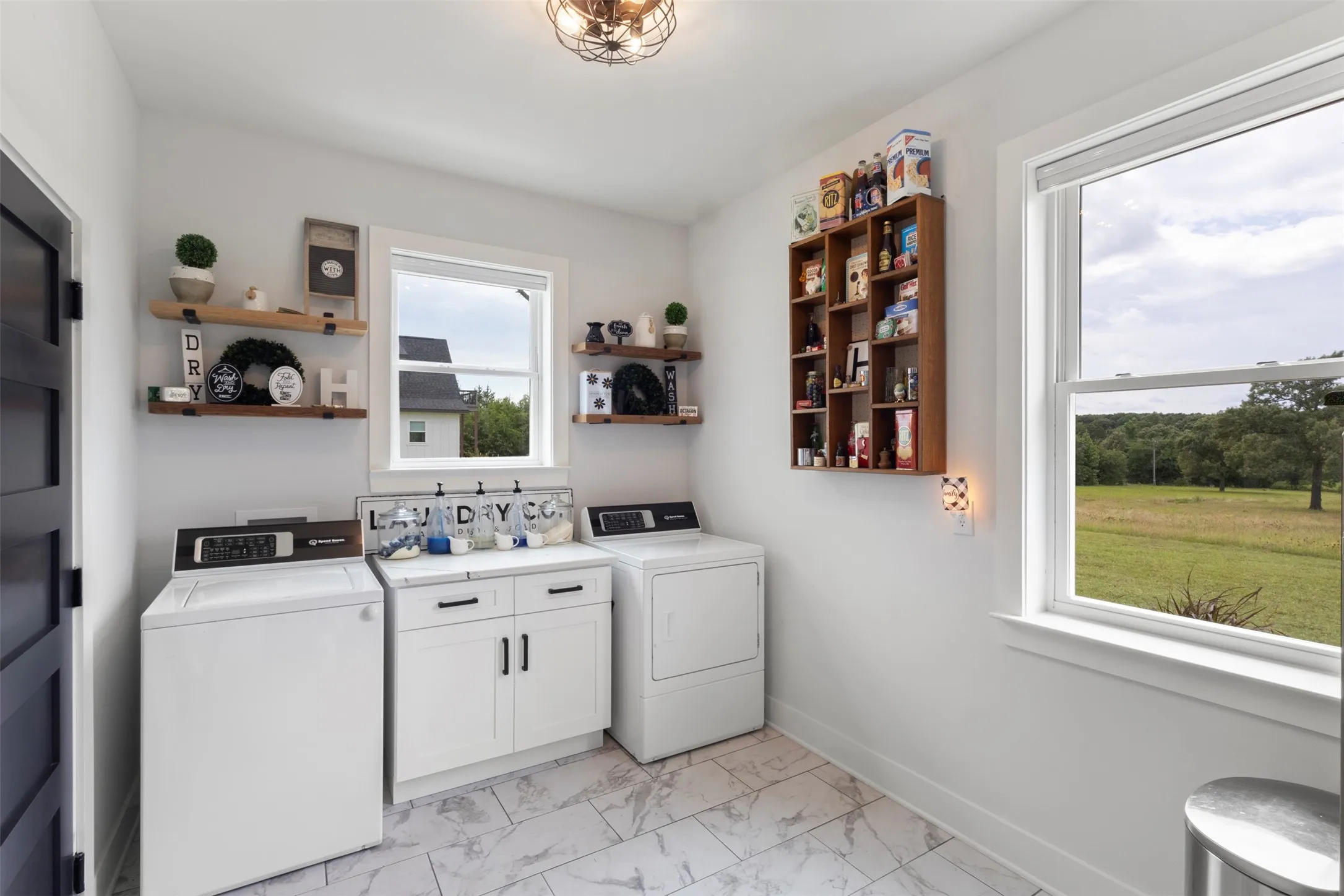 Single Family Residence For Sale in Van Zandt County , 2408 Vz County Road 3104, Edgewood, Texas 75117, 3 Bedroom, 4 Bathroom, 4 Garage spaces, 3,299 Sqft, built in 2024, mls#21281881, Real Estate Agent in Edgewood, Homes For Sale in Van Zandt county, Homes For Sale in Edgewood, Realtor in Edgewood Texas, Real Estate Brokerage Independent Realty Texas, Luminita Cordes Realtor