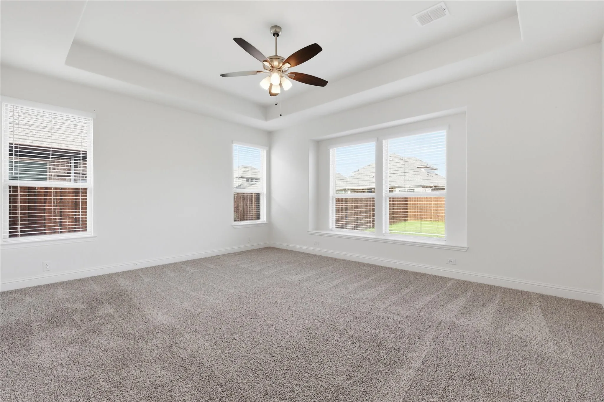 Single Family Residence For Sale in Denton County , 208 Lakewood Lane, Ponder, Texas 76259, 5 Bedroom, 4 Bathroom, 2 Garage spaces, 3,479 Sqft, built in 2023, Price $555,000, mls#21281706, Real Estate Agent in Ponder, Homes For Sale in Denton county, Homes For Sale in Ponder, Realtor in Ponder Texas, Real Estate Brokerage Independent Realty Texas, Luminita Cordes Realtor