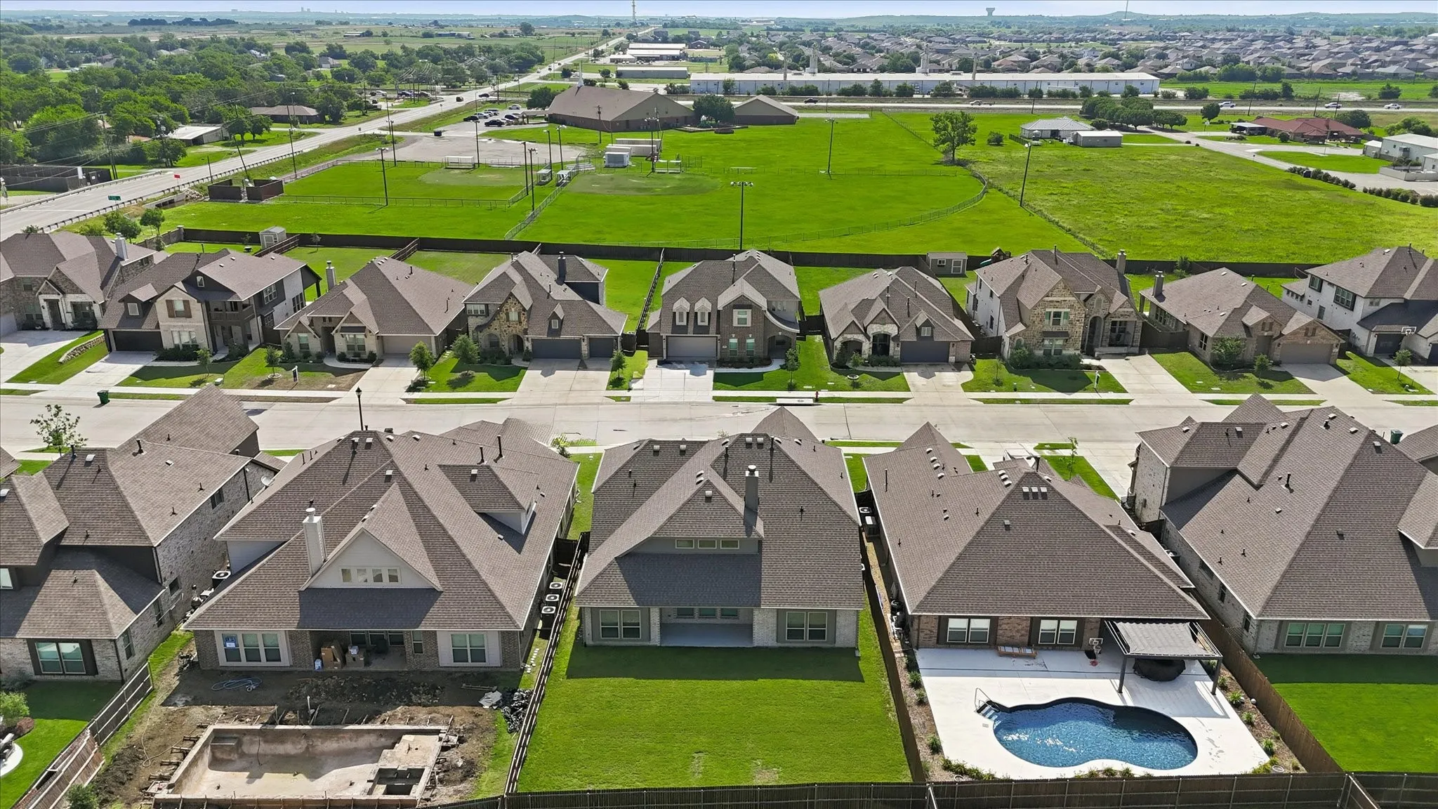 Single Family Residence For Sale in Denton County , 208 Lakewood Lane, Ponder, Texas 76259, 5 Bedroom, 4 Bathroom, 2 Garage spaces, 3,479 Sqft, built in 2023, Price $555,000, mls#21281706, Real Estate Agent in Ponder, Homes For Sale in Denton county, Homes For Sale in Ponder, Realtor in Ponder Texas, Real Estate Brokerage Independent Realty Texas, Luminita Cordes Realtor
