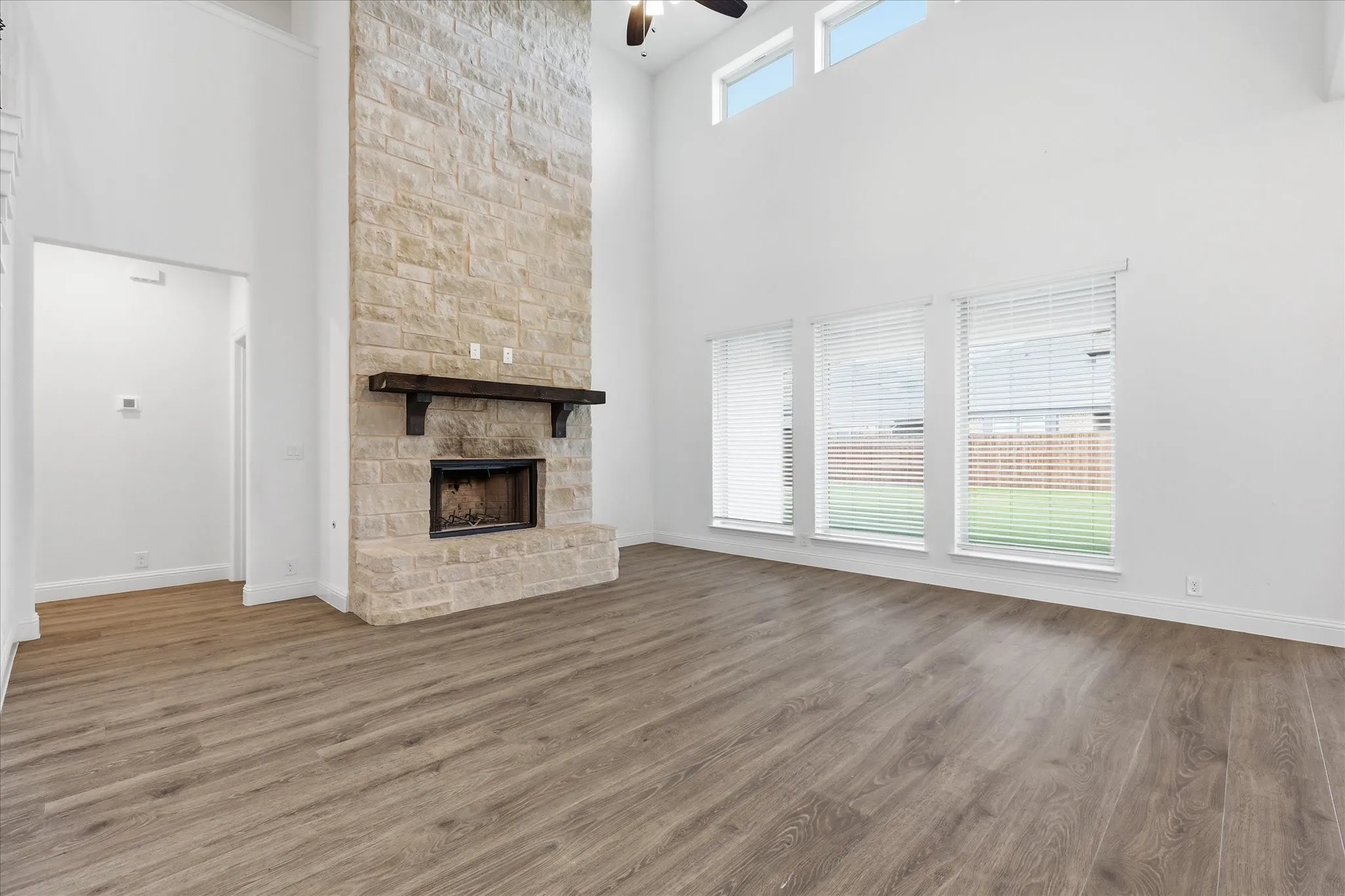 Single Family Residence For Sale in Denton County , 208 Lakewood Lane, Ponder, Texas 76259, 5 Bedroom, 4 Bathroom, 2 Garage spaces, 3,479 Sqft, built in 2023, Price $555,000, mls#21281706, Real Estate Agent in Ponder, Homes For Sale in Denton county, Homes For Sale in Ponder, Realtor in Ponder Texas, Real Estate Brokerage Independent Realty Texas, Luminita Cordes Realtor