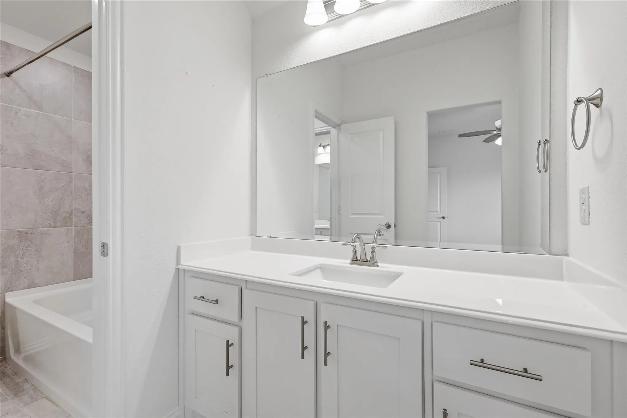 Single Family Residence For Sale in Denton County , 208 Lakewood Lane, Ponder, Texas 76259, 5 Bedroom, 4 Bathroom, 2 Garage spaces, 3,479 Sqft, built in 2023, Price $555,000, mls#21281706, Real Estate Agent in Ponder, Homes For Sale in Denton county, Homes For Sale in Ponder, Realtor in Ponder Texas, Real Estate Brokerage Independent Realty Texas, Luminita Cordes Realtor
