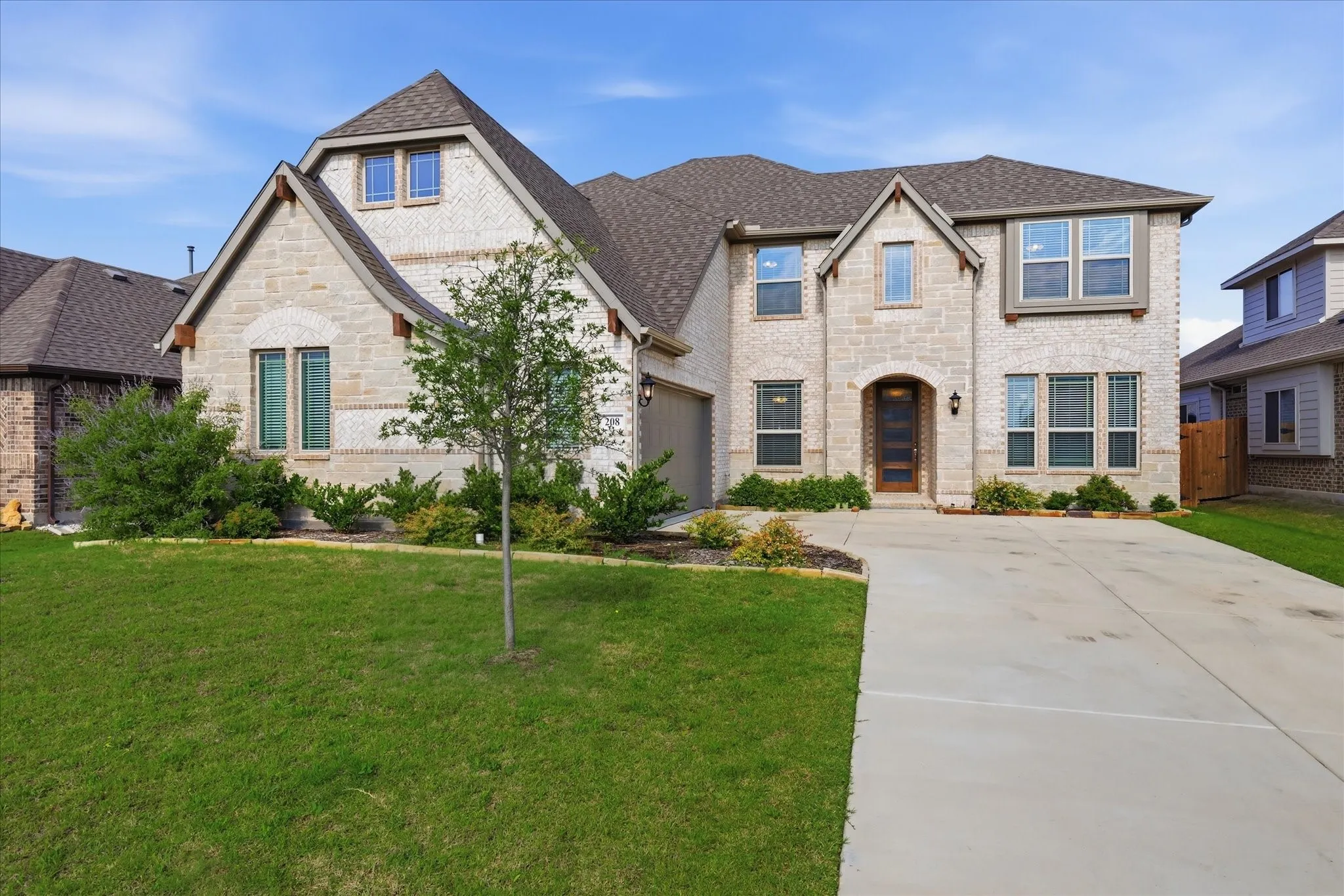 Single Family Residence For Sale in Denton County , 208 Lakewood Lane, Ponder, Texas 76259, 5 Bedroom, 4 Bathroom, 2 Garage spaces, 3,479 Sqft, built in 2023, Price $555,000, mls#21281706, Real Estate Agent in Ponder, Homes For Sale in Denton county, Homes For Sale in Ponder, Realtor in Ponder Texas, Real Estate Brokerage Independent Realty Texas, Luminita Cordes Realtor