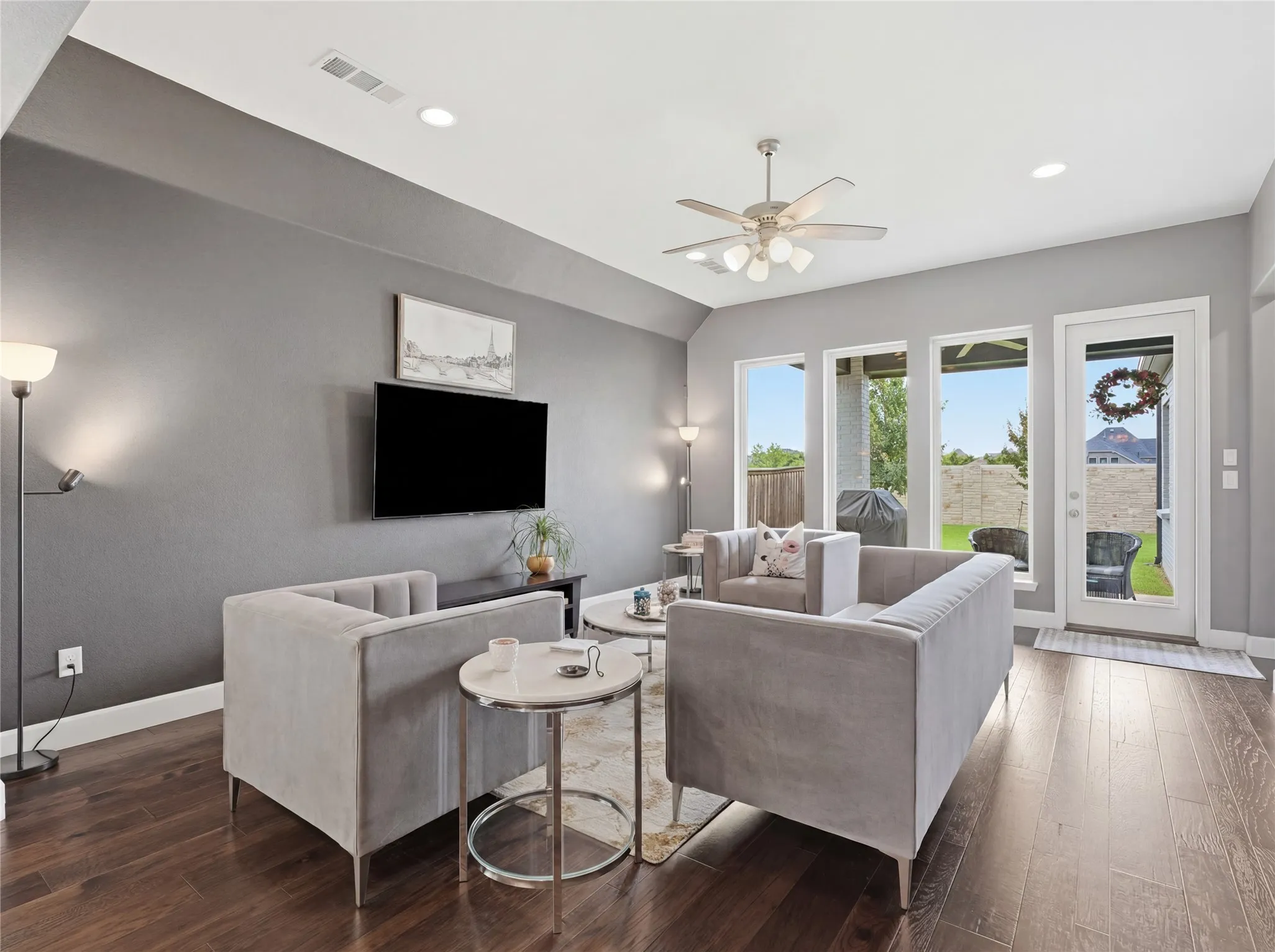 Single Family Residence For Sale in Collin County , 8216 San Bernard, Mc Kinney, Texas 75071, 4 Bedroom, 2 Bathroom, 2 Garage spaces, 1,992 Sqft, built in 2021, mls#21281830, Real Estate Agent in Mc Kinney, Homes For Sale in Collin county, Homes For Sale in Mc Kinney, Realtor in Mc Kinney Texas, Real Estate Brokerage Independent Realty Texas, Luminita Cordes Realtor