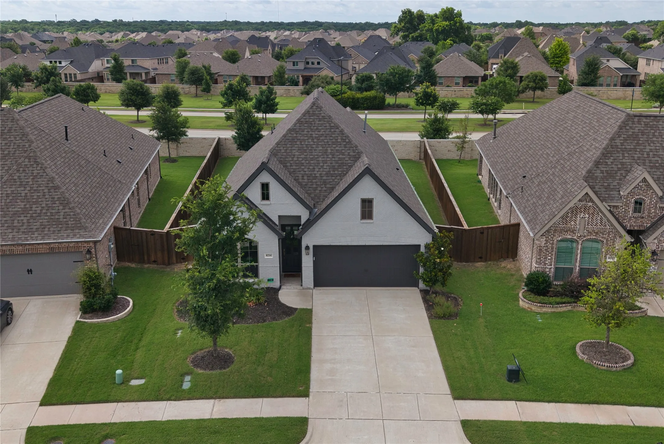 Single Family Residence For Sale in Collin County , 8216 San Bernard, Mc Kinney, Texas 75071, 4 Bedroom, 2 Bathroom, 2 Garage spaces, 1,992 Sqft, built in 2021, mls#21281830, Real Estate Agent in Mc Kinney, Homes For Sale in Collin county, Homes For Sale in Mc Kinney, Realtor in Mc Kinney Texas, Real Estate Brokerage Independent Realty Texas, Luminita Cordes Realtor