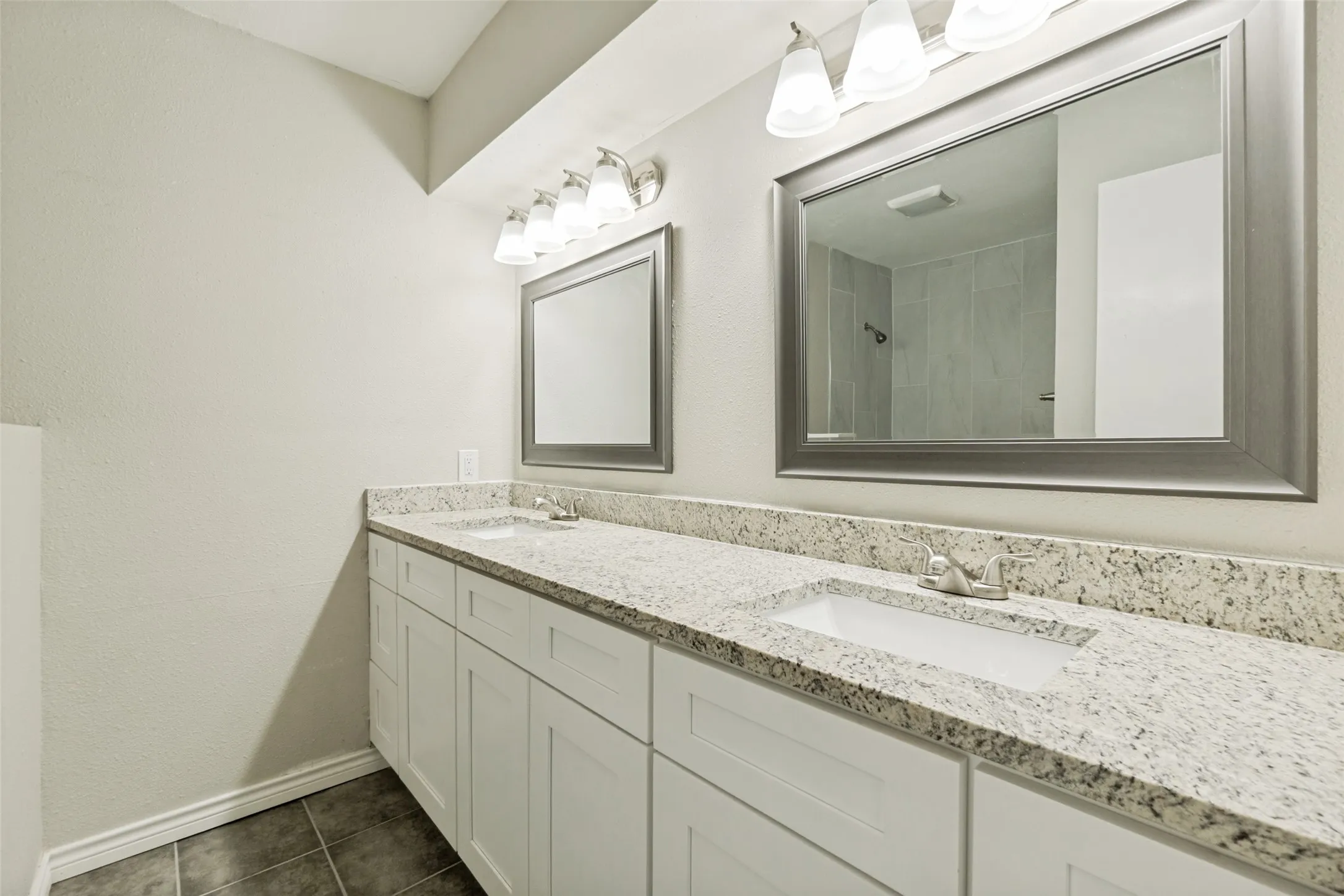 Single Family Residence For Sale in Dallas County , 1317 Mount Vernon Drive, Mesquite, Texas 75149, 4 Bedrooms, 2 Bathrooms, 2 Garage spaces, 2,317 Sqft, built in 1968, Price $360,000, mls#21283239, Real Estate Agent in Mesquite, Homes For Sale in Dallas county, Homes For Sale in Mesquite, Realtor in Mesquite Texas, Real Estate Brokerage Independent Realty Texas, Luminita Cordes Realtor