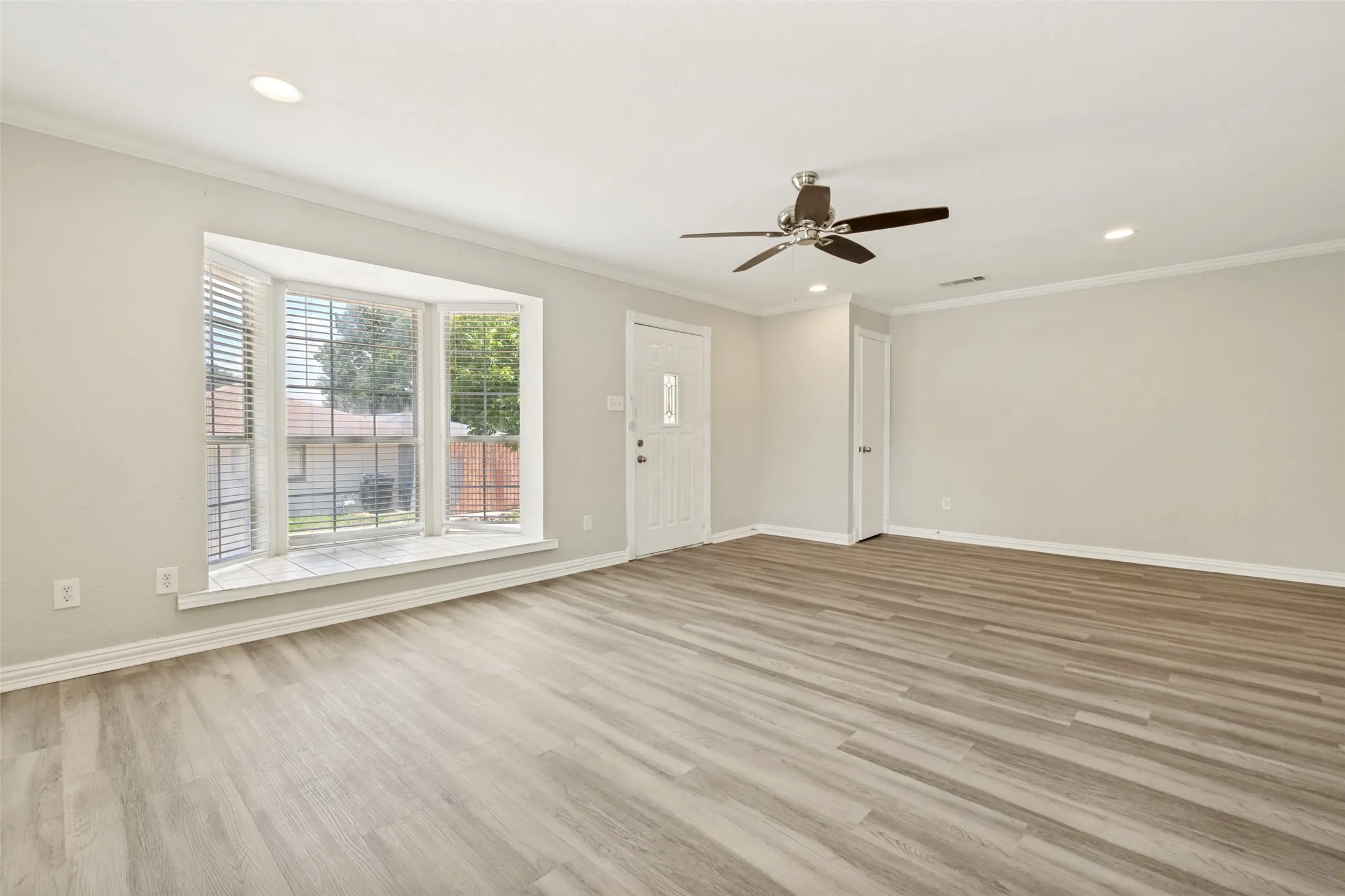 Single Family Residence For Sale in Dallas County , 1317 Mount Vernon Drive, Mesquite, Texas 75149, 4 Bedrooms, 2 Bathrooms, 2 Garage spaces, 2,317 Sqft, built in 1968, Price $360,000, mls#21283239, Real Estate Agent in Mesquite, Homes For Sale in Dallas county, Homes For Sale in Mesquite, Realtor in Mesquite Texas, Real Estate Brokerage Independent Realty Texas, Luminita Cordes Realtor