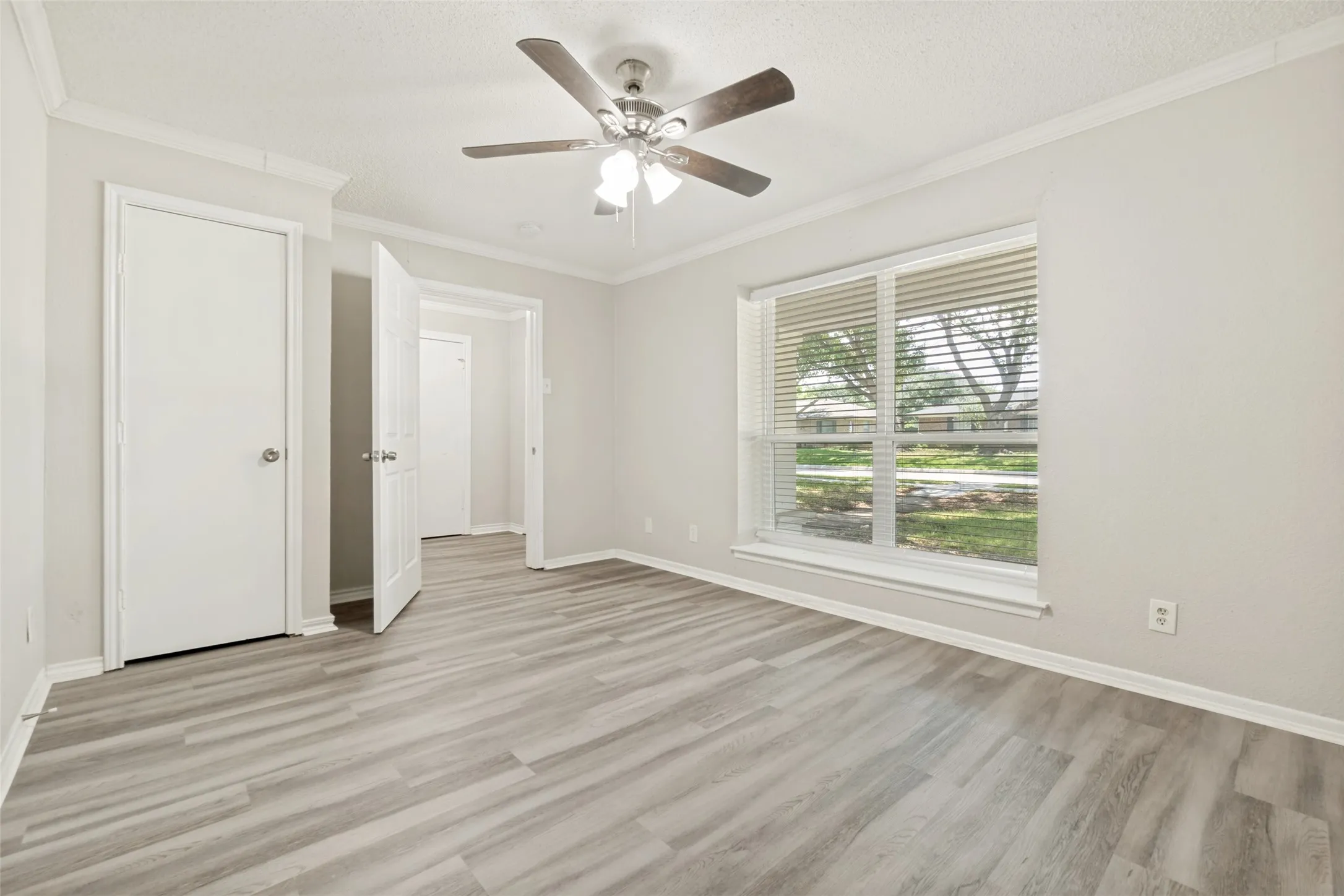 Single Family Residence For Sale in Dallas County , 1317 Mount Vernon Drive, Mesquite, Texas 75149, 4 Bedrooms, 2 Bathrooms, 2 Garage spaces, 2,317 Sqft, built in 1968, Price $360,000, mls#21283239, Real Estate Agent in Mesquite, Homes For Sale in Dallas county, Homes For Sale in Mesquite, Realtor in Mesquite Texas, Real Estate Brokerage Independent Realty Texas, Luminita Cordes Realtor