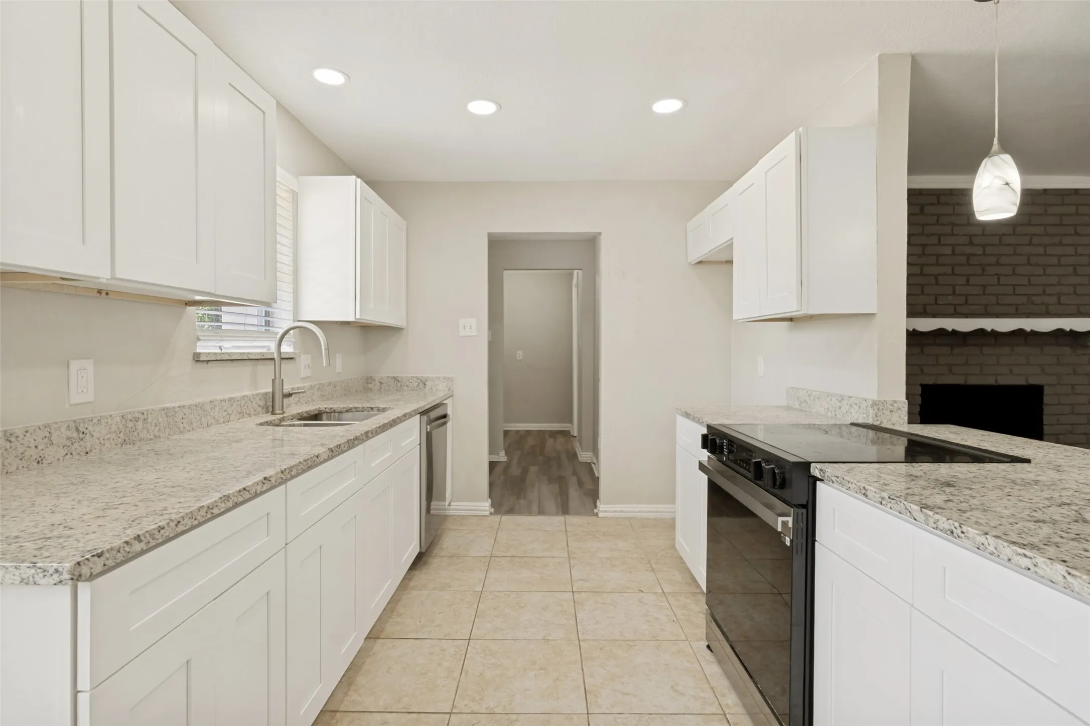 Single Family Residence For Sale in Dallas County , 1317 Mount Vernon Drive, Mesquite, Texas 75149, 4 Bedrooms, 2 Bathrooms, 2 Garage spaces, 2,317 Sqft, built in 1968, Price $360,000, mls#21283239, Real Estate Agent in Mesquite, Homes For Sale in Dallas county, Homes For Sale in Mesquite, Realtor in Mesquite Texas, Real Estate Brokerage Independent Realty Texas, Luminita Cordes Realtor
