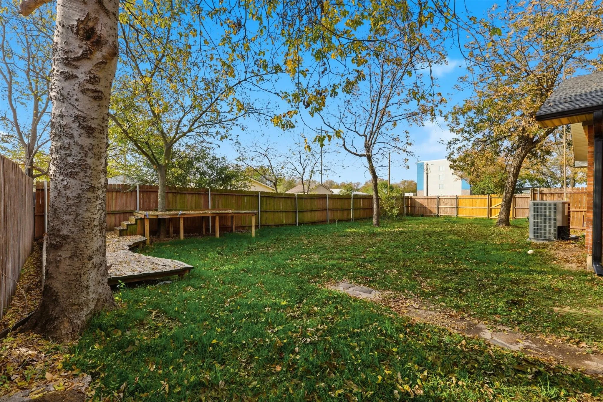 Single Family Residence For Sale in Denton County , 612 N 10th Street, Sanger, Texas 76266, 3 Bedroom, 2 Bathroom, 2 Garage spaces, 1,423 Sqft, built in 1969, Price $255,900, mls#21283293, Real Estate Agent in Sanger, Homes For Sale in Denton county, Homes For Sale in Sanger, Realtor in Sanger Texas, Real Estate Brokerage Independent Realty Texas, Luminita Cordes Realtor