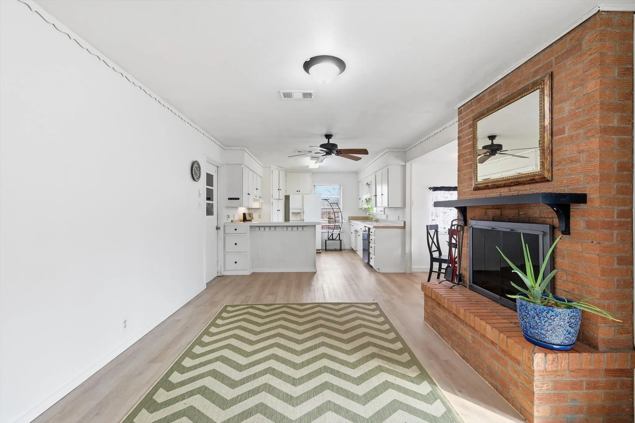Single Family Residence For Sale in Denton County , 612 N 10th Street, Sanger, Texas 76266, 3 Bedroom, 2 Bathroom, 2 Garage spaces, 1,423 Sqft, built in 1969, Price $255,900, mls#21283293, Real Estate Agent in Sanger, Homes For Sale in Denton county, Homes For Sale in Sanger, Realtor in Sanger Texas, Real Estate Brokerage Independent Realty Texas, Luminita Cordes Realtor