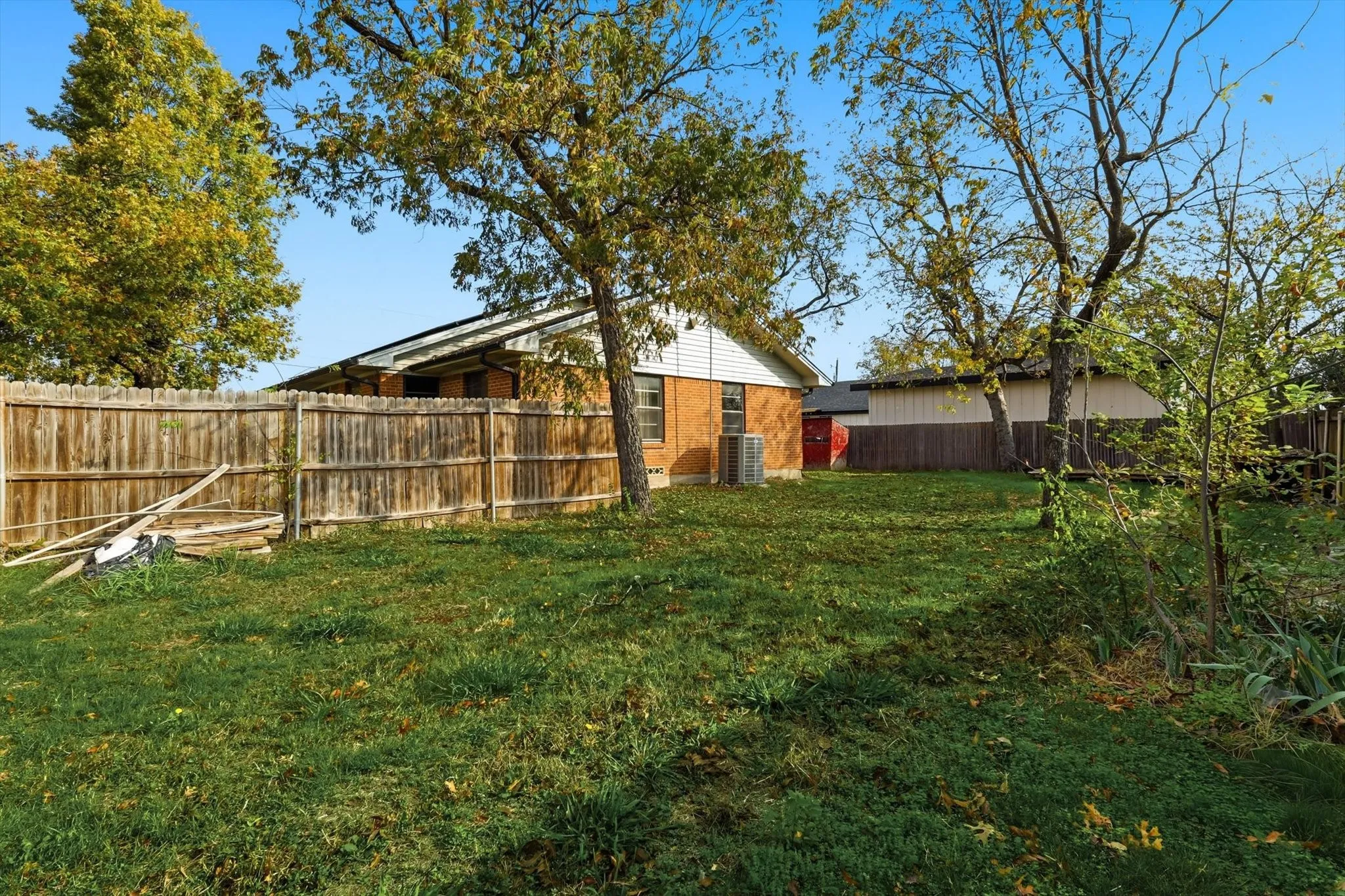 Single Family Residence For Sale in Denton County , 612 N 10th Street, Sanger, Texas 76266, 3 Bedroom, 2 Bathroom, 2 Garage spaces, 1,423 Sqft, built in 1969, Price $255,900, mls#21283293, Real Estate Agent in Sanger, Homes For Sale in Denton county, Homes For Sale in Sanger, Realtor in Sanger Texas, Real Estate Brokerage Independent Realty Texas, Luminita Cordes Realtor