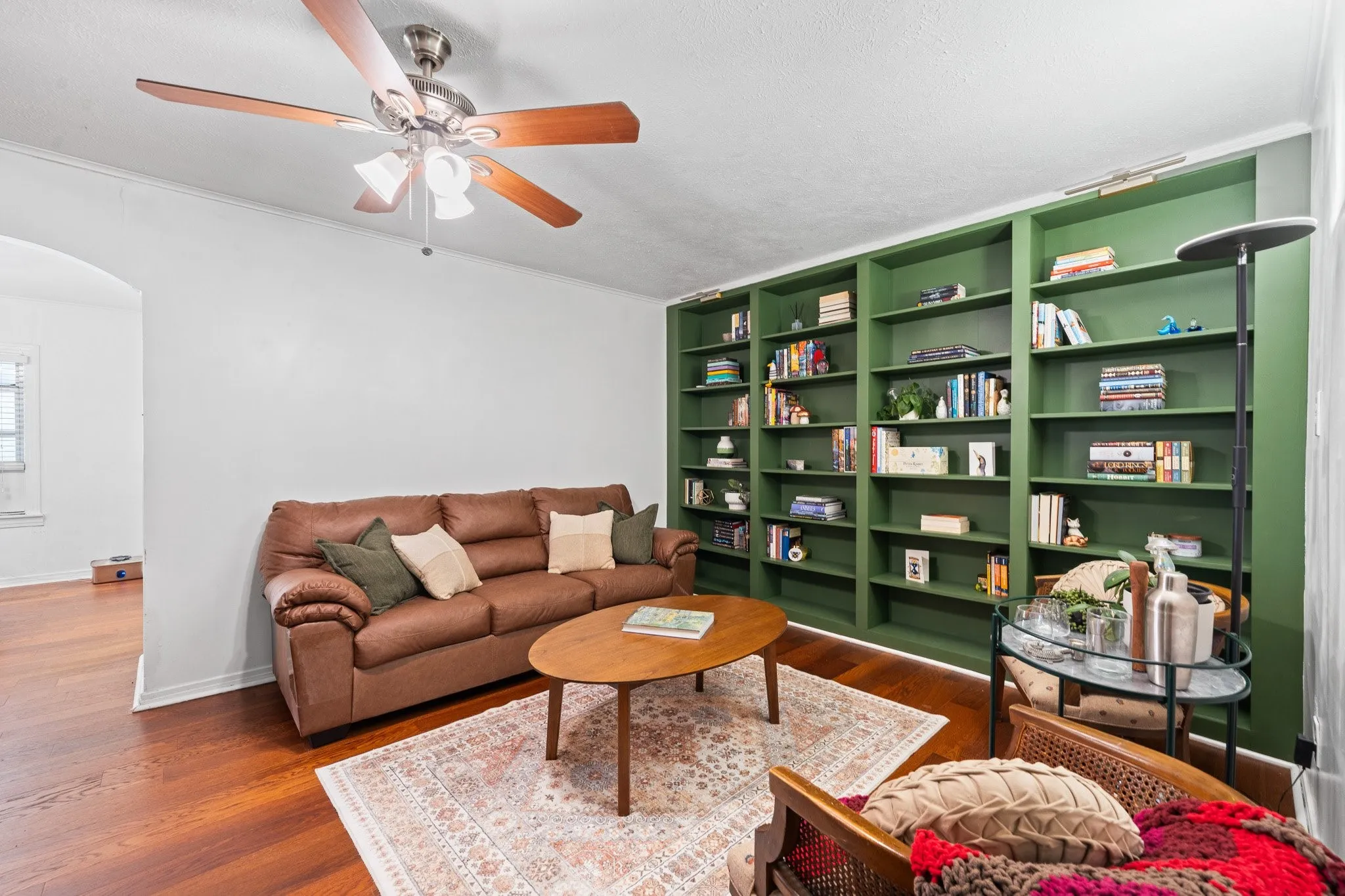 Single Family Residence For Sale in Tarrant County , 602 Harrisdale Avenue, River Oaks, Texas 76114, 3 Bedroom, 2 Bathroom, 1 Garage spaces, 1,344 Sqft, built in 1946, mls#21282267, Real Estate Agent in River Oaks, Homes For Sale in Tarrant county, Homes For Sale in River Oaks, Realtor in River Oaks Texas, Real Estate Brokerage Independent Realty Texas, Luminita Cordes Realtor