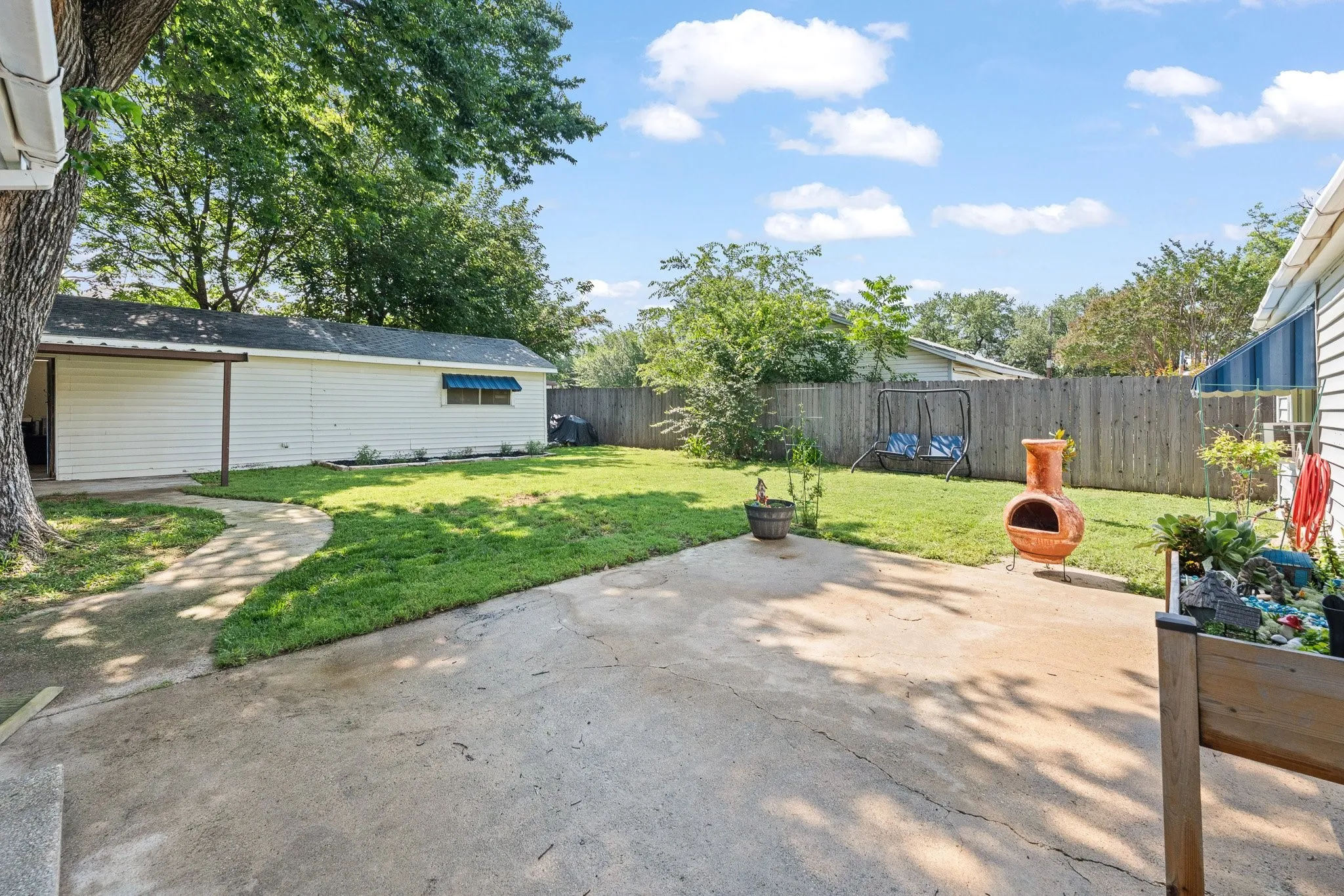 Single Family Residence For Sale in Tarrant County , 602 Harrisdale Avenue, River Oaks, Texas 76114, 3 Bedroom, 2 Bathroom, 1 Garage spaces, 1,344 Sqft, built in 1946, mls#21282267, Real Estate Agent in River Oaks, Homes For Sale in Tarrant county, Homes For Sale in River Oaks, Realtor in River Oaks Texas, Real Estate Brokerage Independent Realty Texas, Luminita Cordes Realtor