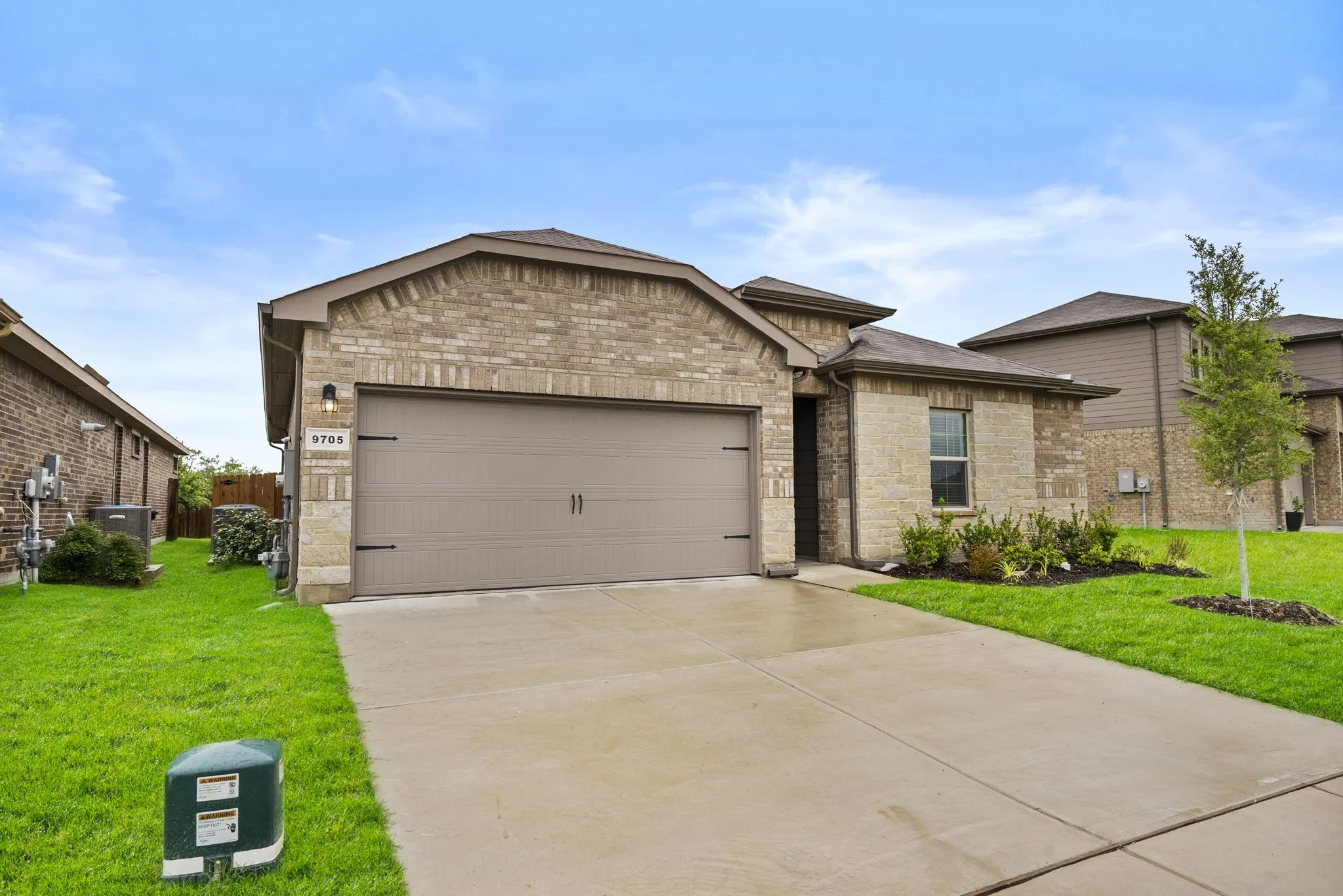 Single Family Residence For Sale in Johnson County , 9705 Austin Hollow Road, Crowley, Texas 76036, 3 Bedrooms, 2 Bathrooms, 2 Garage spaces, 1,446 Sqft, built in 2025, Price $324,500, mls#21283305, Real Estate Agent in Crowley, Homes For Sale in Johnson county, Homes For Sale in Crowley, Realtor in Crowley Texas, Real Estate Brokerage Independent Realty Texas, Luminita Cordes Realtor