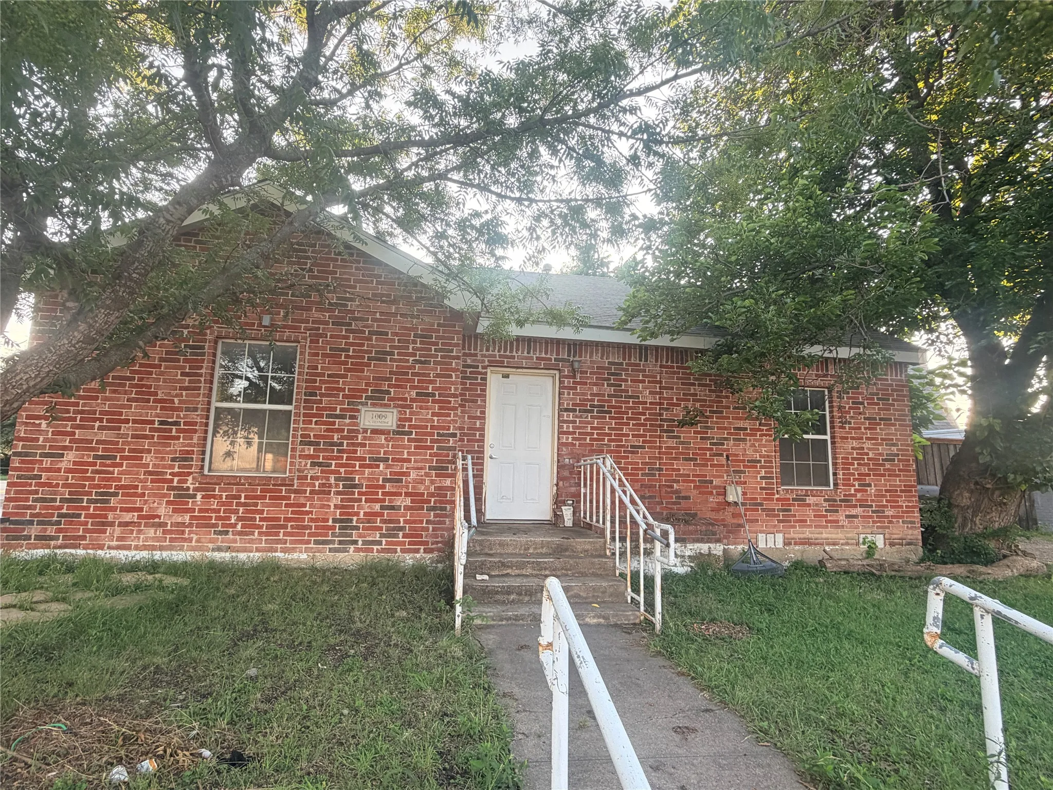 Retail For Rent in Collin County , 1009 N Tennessee Street, Mc Kinney, Texas 75069, 0, 0, Garage spaces, 0 Sqft, built in 1950, mls#21283264, Real Estate Agent in Mc Kinney, Homes For Rent in Collin county, Homes For Rent in Mc Kinney, Realtor in Mc Kinney Texas, Real Estate Brokerage Independent Realty Texas, Luminita Cordes Realtor