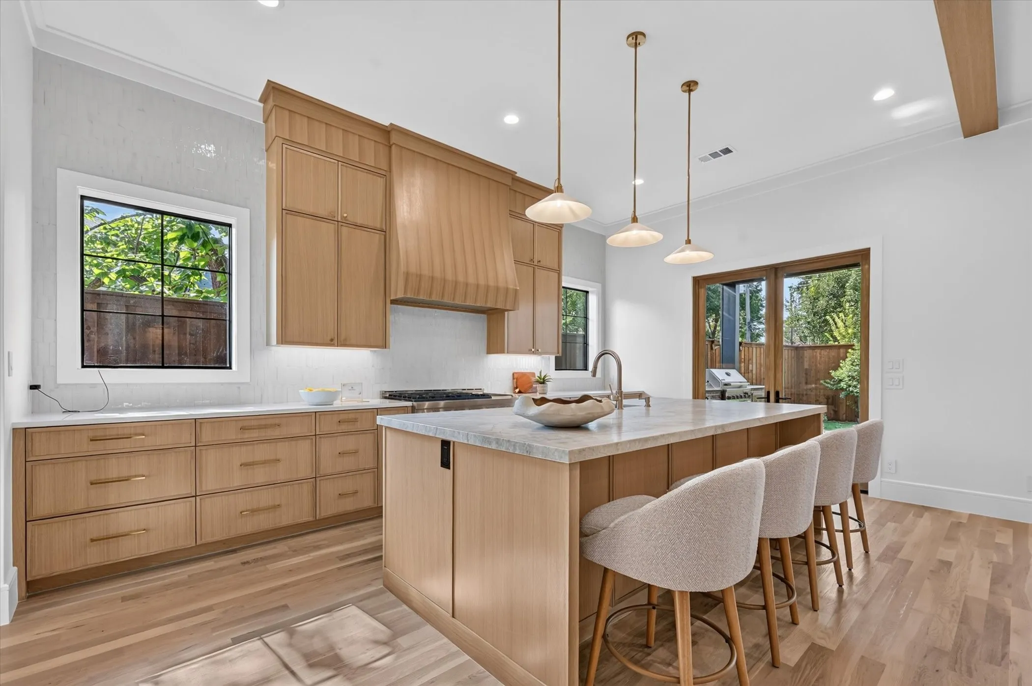 Single Family Residence For Sale in Dallas County , 10140 Lakemere Drive, Dallas, Texas 75238, 5 Bedroom, 4 Bathroom, 2 Garage spaces, 4,232 Sqft, built in 2026, Price $1,785,000, mls#21283326, Real Estate Agent in Dallas, Homes For Sale in Dallas county, Homes For Sale in Dallas, Realtor in Dallas Texas, Real Estate Brokerage Independent Realty Texas, Luminita Cordes Realtor