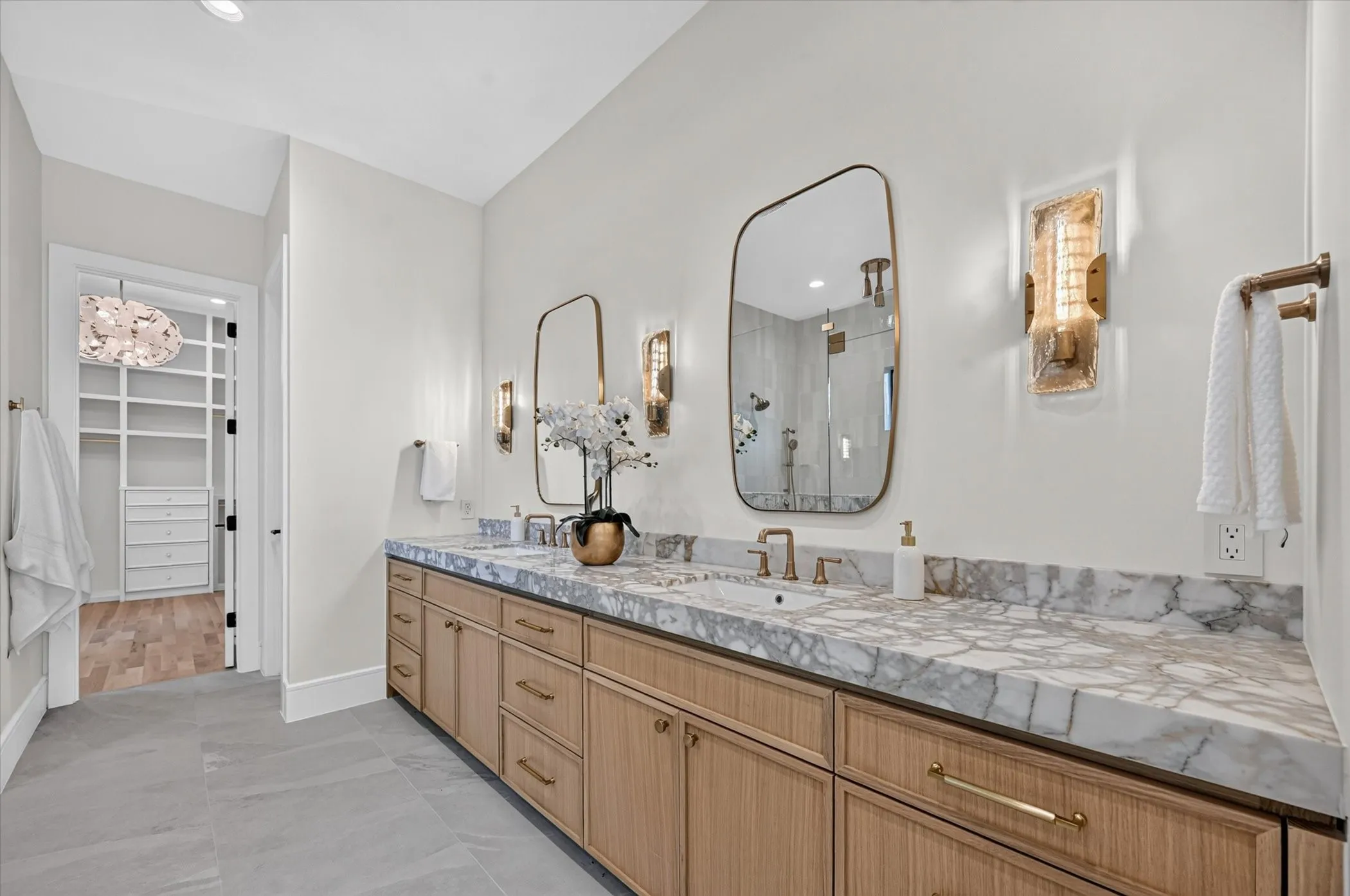 Single Family Residence For Sale in Dallas County , 10140 Lakemere Drive, Dallas, Texas 75238, 5 Bedroom, 4 Bathroom, 2 Garage spaces, 4,232 Sqft, built in 2026, Price $1,785,000, mls#21283326, Real Estate Agent in Dallas, Homes For Sale in Dallas county, Homes For Sale in Dallas, Realtor in Dallas Texas, Real Estate Brokerage Independent Realty Texas, Luminita Cordes Realtor