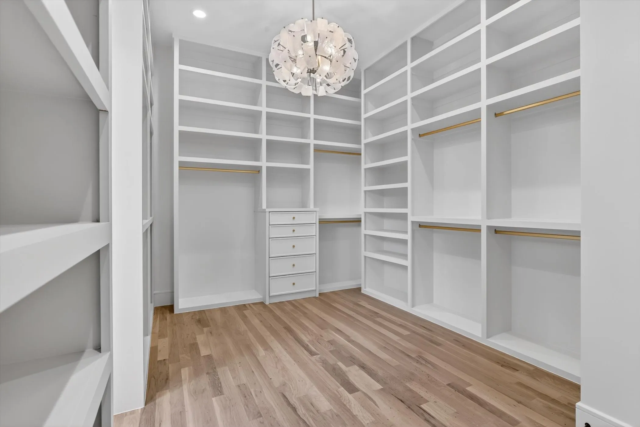 Single Family Residence For Sale in Dallas County , 10140 Lakemere Drive, Dallas, Texas 75238, 5 Bedroom, 4 Bathroom, 2 Garage spaces, 4,232 Sqft, built in 2026, Price $1,785,000, mls#21283326, Real Estate Agent in Dallas, Homes For Sale in Dallas county, Homes For Sale in Dallas, Realtor in Dallas Texas, Real Estate Brokerage Independent Realty Texas, Luminita Cordes Realtor