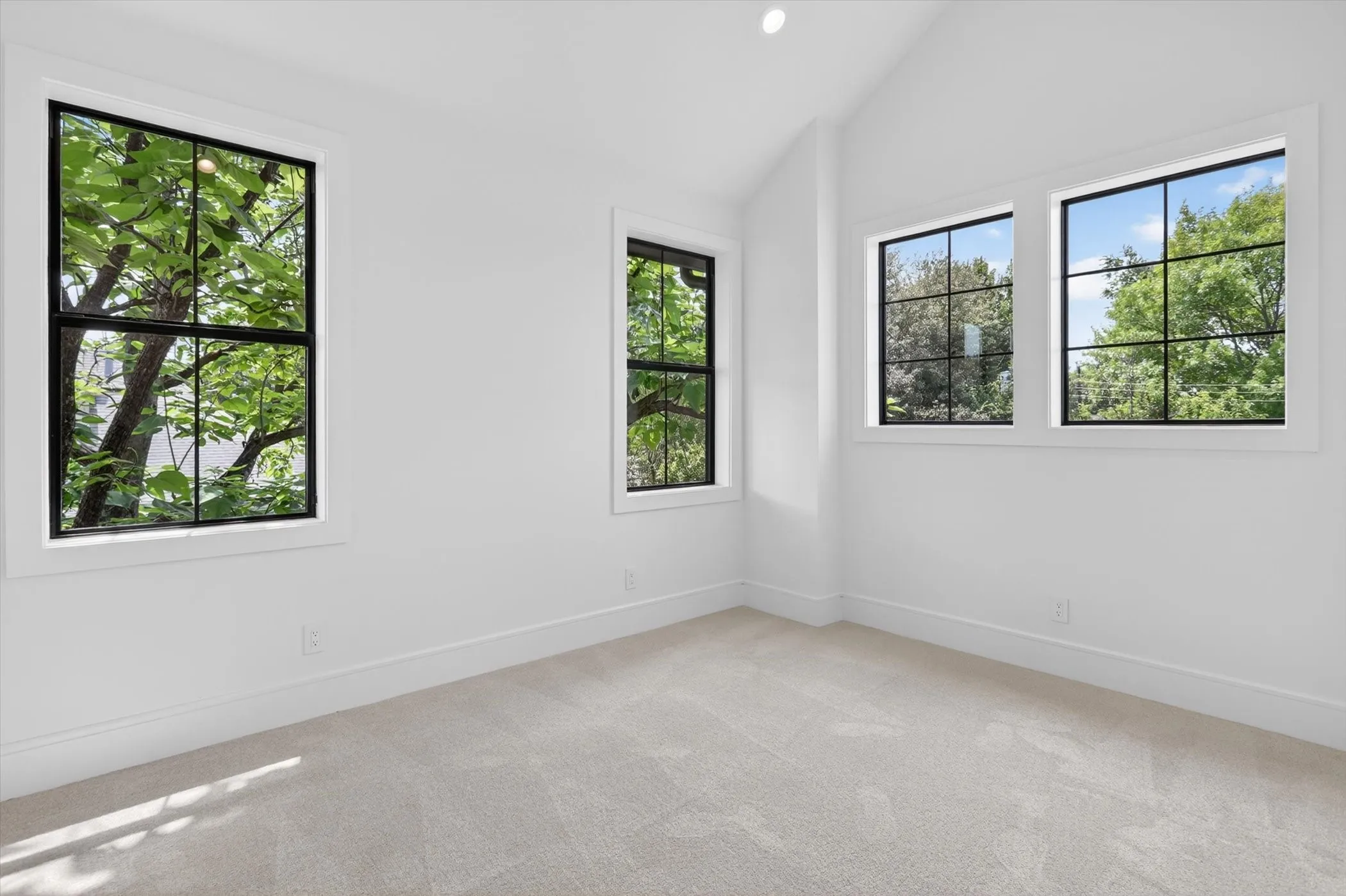Single Family Residence For Sale in Dallas County , 10140 Lakemere Drive, Dallas, Texas 75238, 5 Bedroom, 4 Bathroom, 2 Garage spaces, 4,232 Sqft, built in 2026, Price $1,785,000, mls#21283326, Real Estate Agent in Dallas, Homes For Sale in Dallas county, Homes For Sale in Dallas, Realtor in Dallas Texas, Real Estate Brokerage Independent Realty Texas, Luminita Cordes Realtor