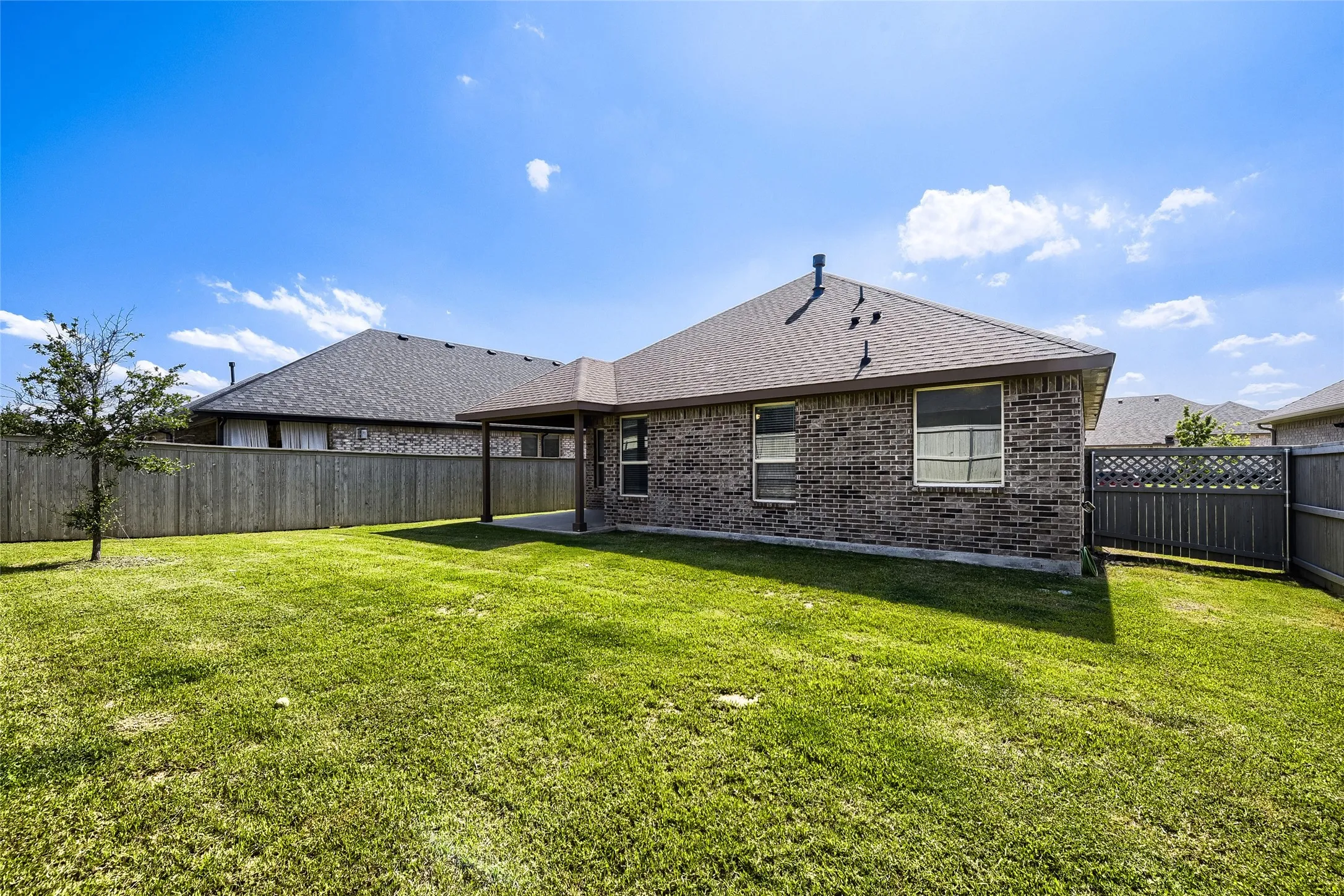 Single Family Residence For Sale in Denton County , 1705 Stetson Street, Northlake, Texas 76247, 4 Bedroom, 2 Bathroom, Garage spaces, 1,806 Sqft, built in 2021, mls#21261625, Real Estate Agent in Northlake, Homes For Sale in Denton county, Homes For Sale in Northlake, Realtor in Northlake Texas, Real Estate Brokerage Independent Realty Texas, Luminita Cordes Realtor