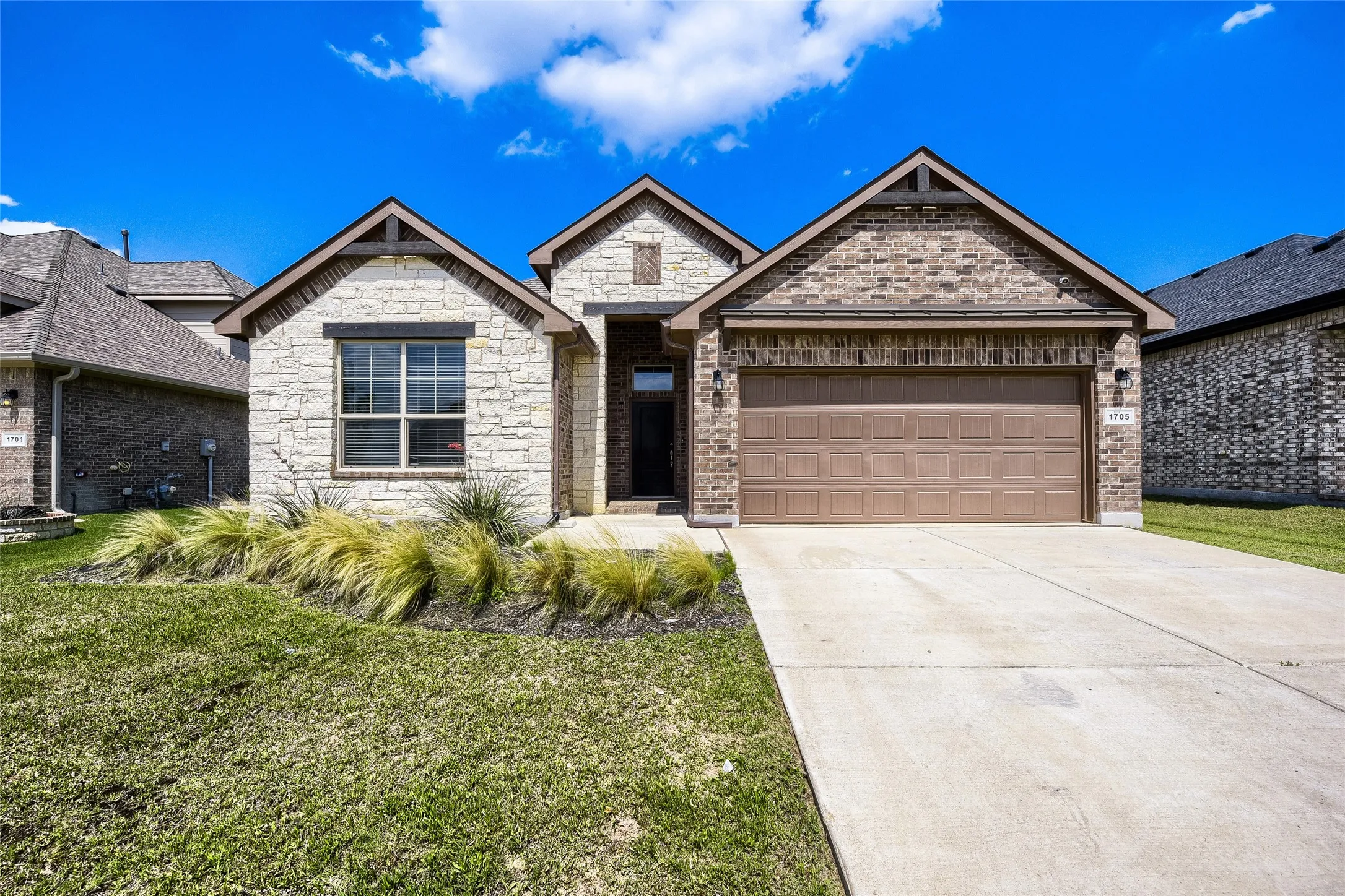 Single Family Residence For Sale in Denton County , 1705 Stetson Street, Northlake, Texas 76247, 4 Bedroom, 2 Bathroom, Garage spaces, 1,806 Sqft, built in 2021, mls#21261625, Real Estate Agent in Northlake, Homes For Sale in Denton county, Homes For Sale in Northlake, Realtor in Northlake Texas, Real Estate Brokerage Independent Realty Texas, Luminita Cordes Realtor