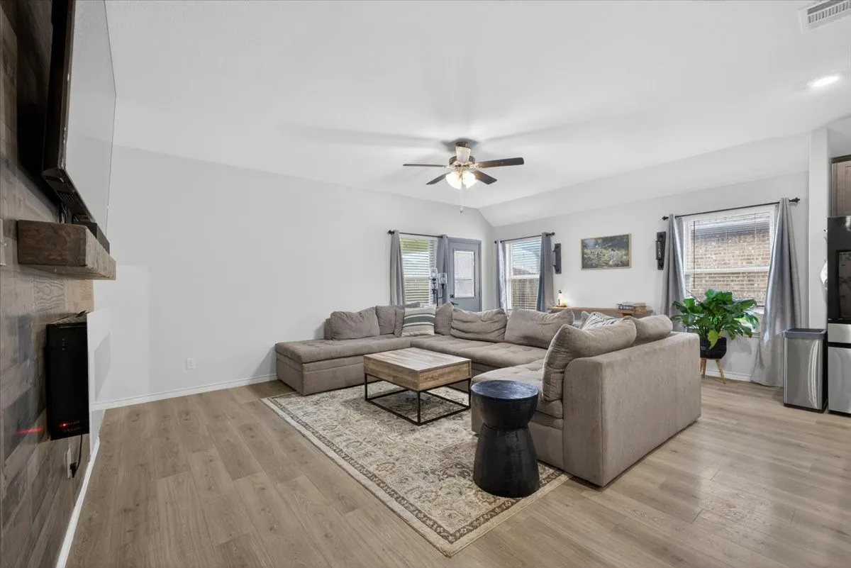 Single Family Residence For Sale in Hunt County , 146 Whitetail Way, Caddo Mills, Texas 75135, 4 Bedroom, 3 Bathroom, 2 Garage spaces, 2,081 Sqft, built in 2022, mls#21282529, Real Estate Agent in Caddo Mills, Homes For Sale in Hunt county, Homes For Sale in Caddo Mills, Realtor in Caddo Mills Texas, Real Estate Brokerage Independent Realty Texas, Luminita Cordes Realtor