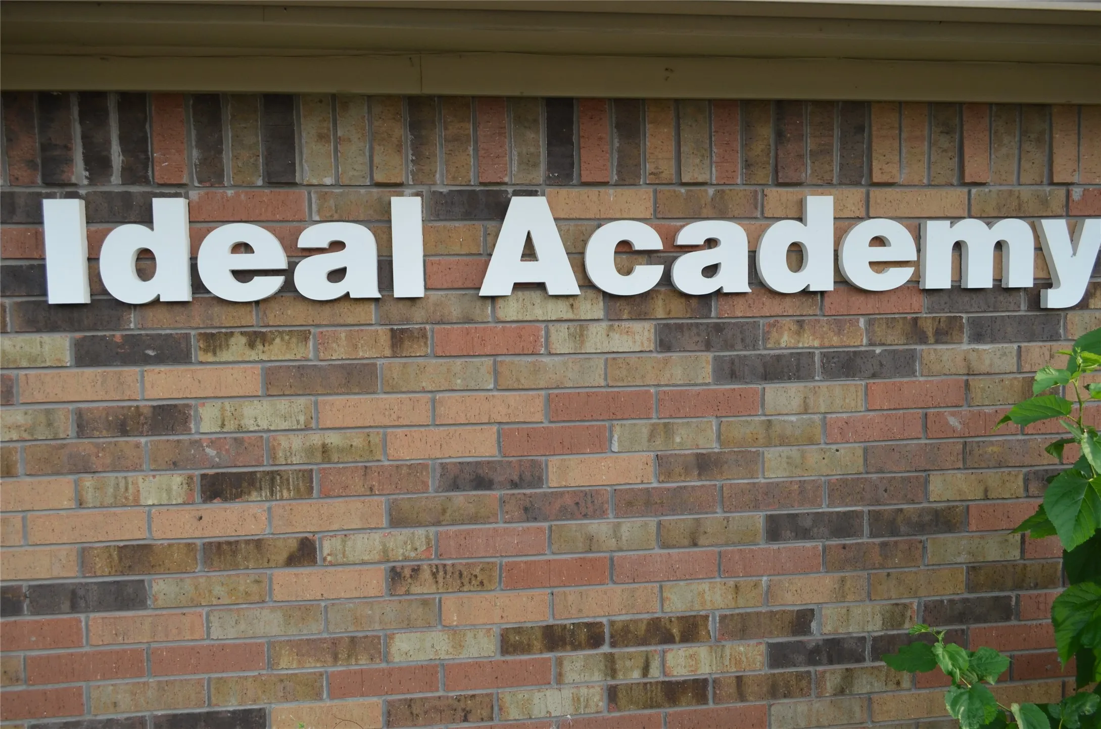 Business For Rent in Dallas County , 1000 E Red Bird Lane C, Dallas, Texas 75241, 0, 0, Garage spaces, 0 Sqft, built in 2013, Price $21,000, mls#21277404, Real Estate Agent in Dallas, Homes For Rent in Dallas county, Homes For Rent in Dallas, Realtor in Dallas Texas, Real Estate Brokerage Independent Realty Texas, Luminita Cordes Realtor